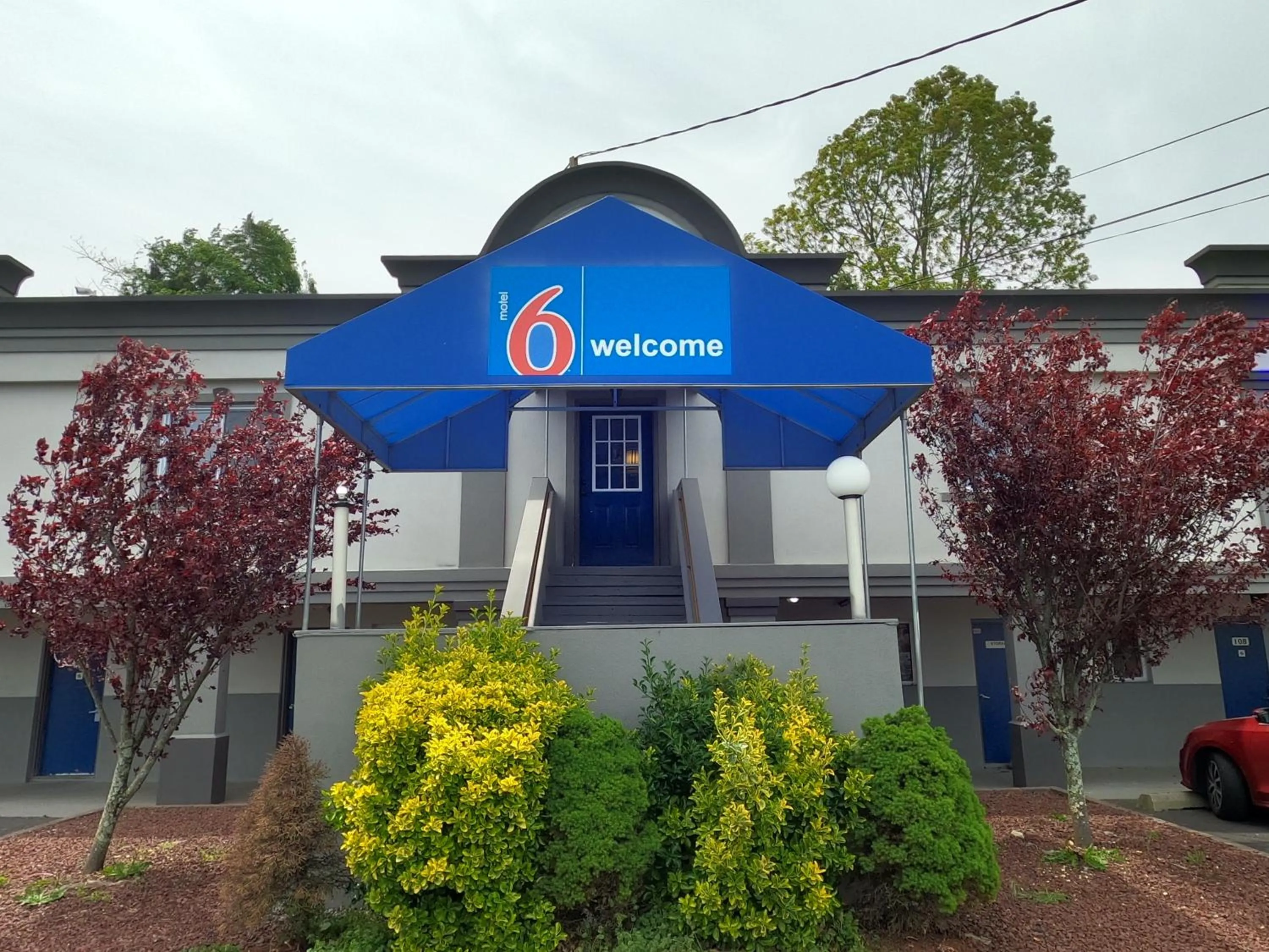 Property building in Motel 6-Toms River, NJ