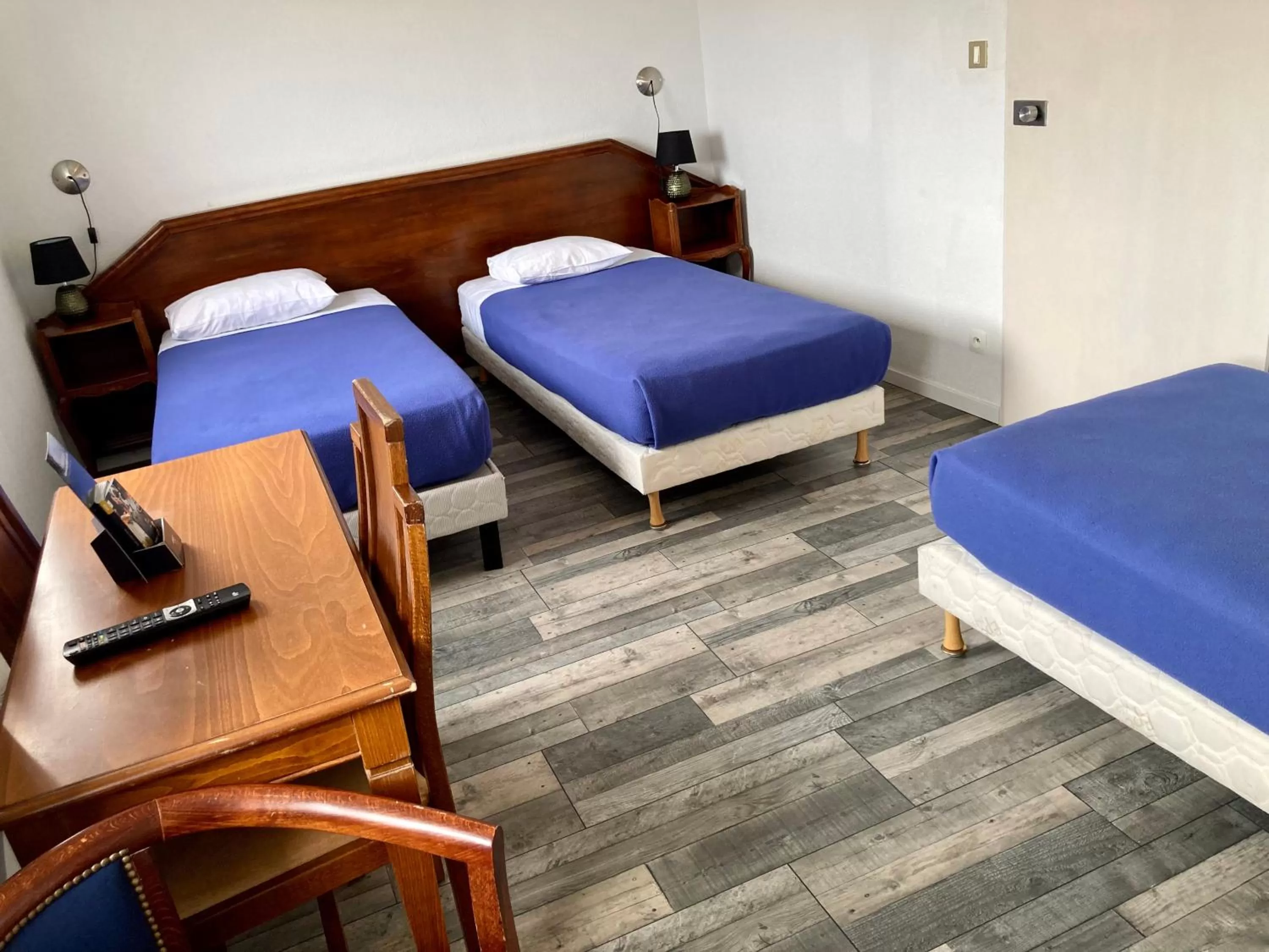 Bed in Hôtel De Champagne