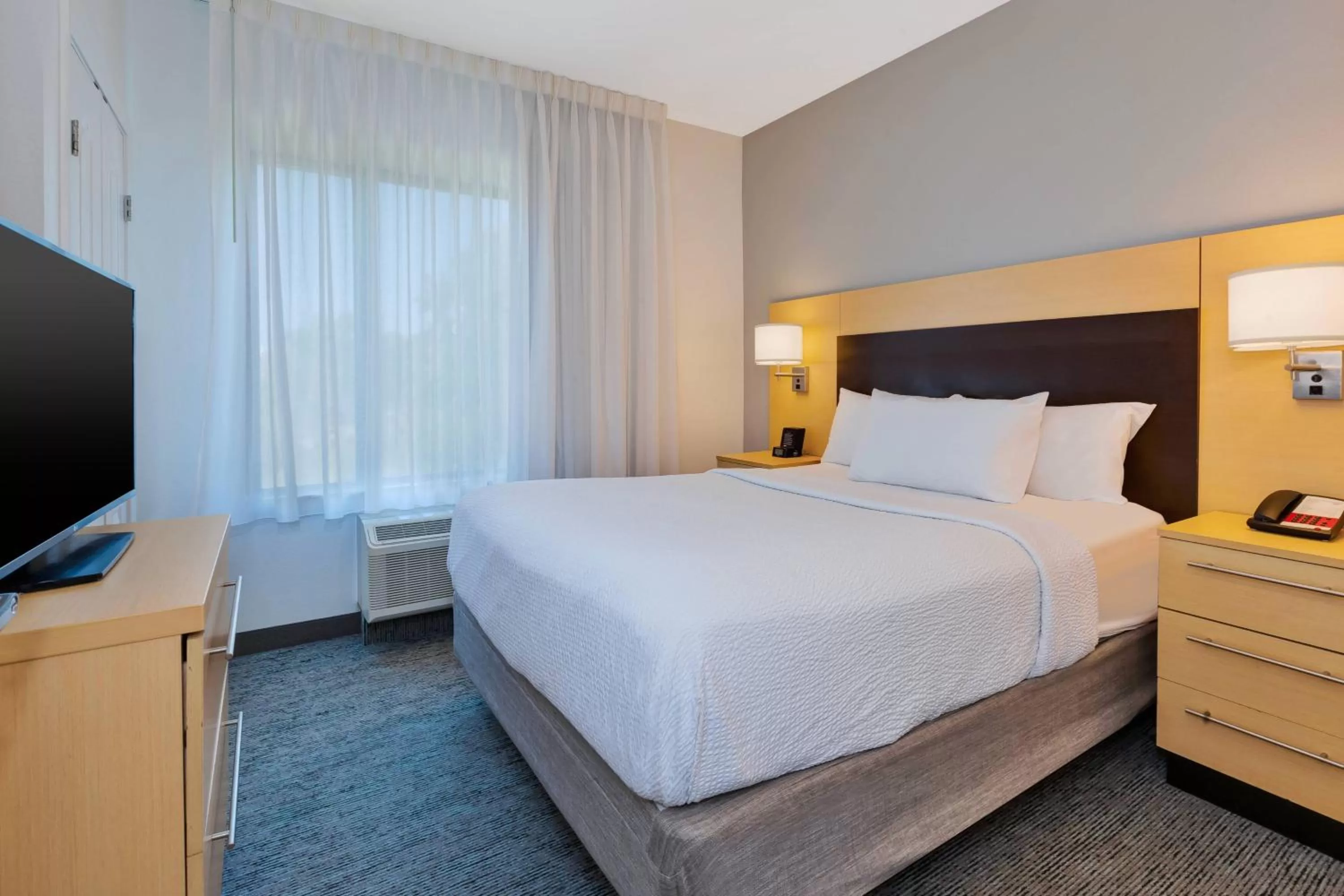 Bedroom, Bed in TownePlace Suites by Marriott Nashville Airport