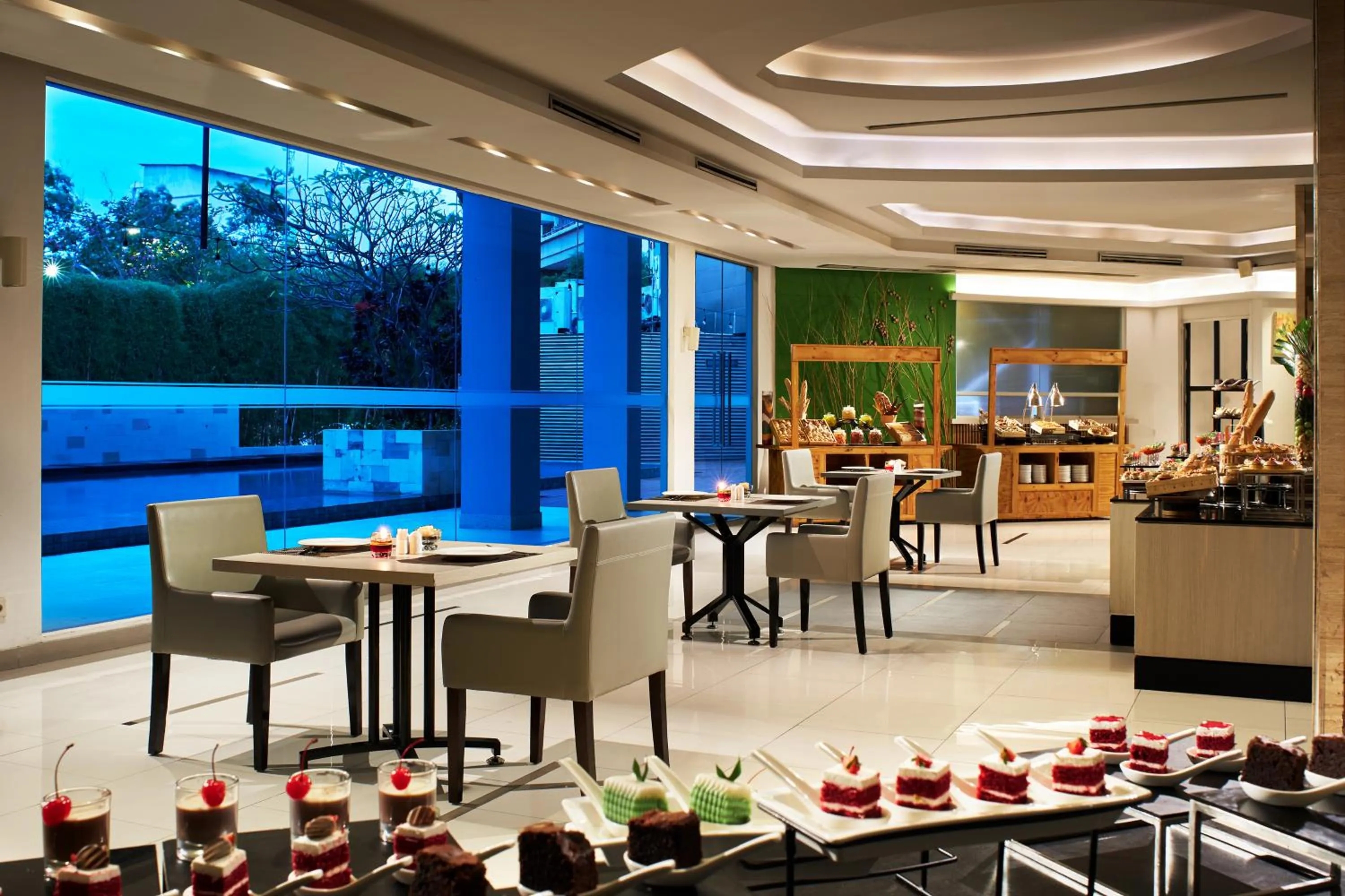 Restaurant/places to eat in eL Hotel Jakarta