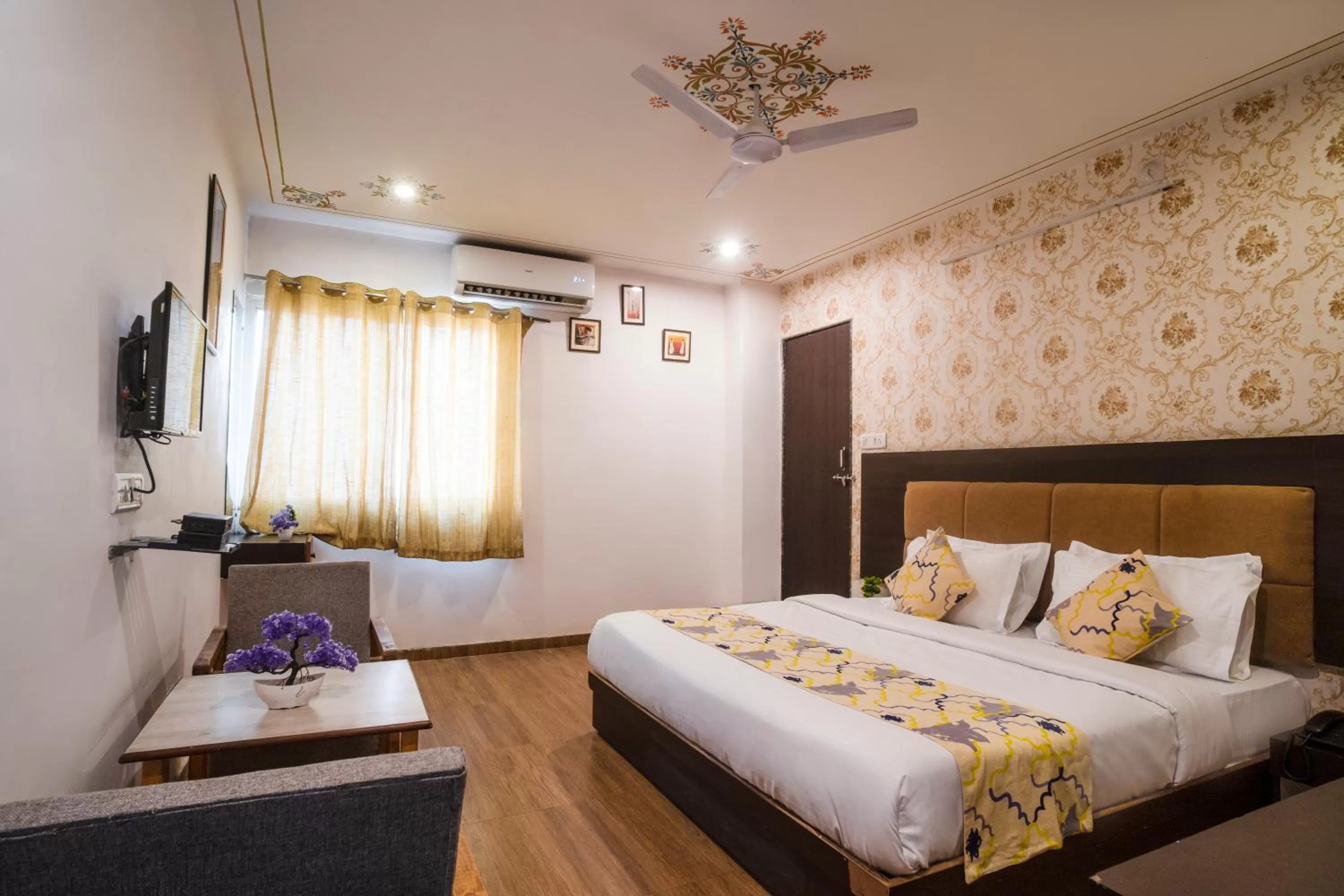 Photo of the whole room, Bed in Tripli Hotels Arunoday Palace