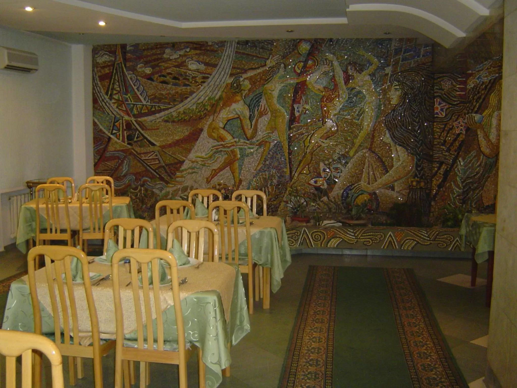 Restaurant/places to eat in Zhibek Zholy Hotel