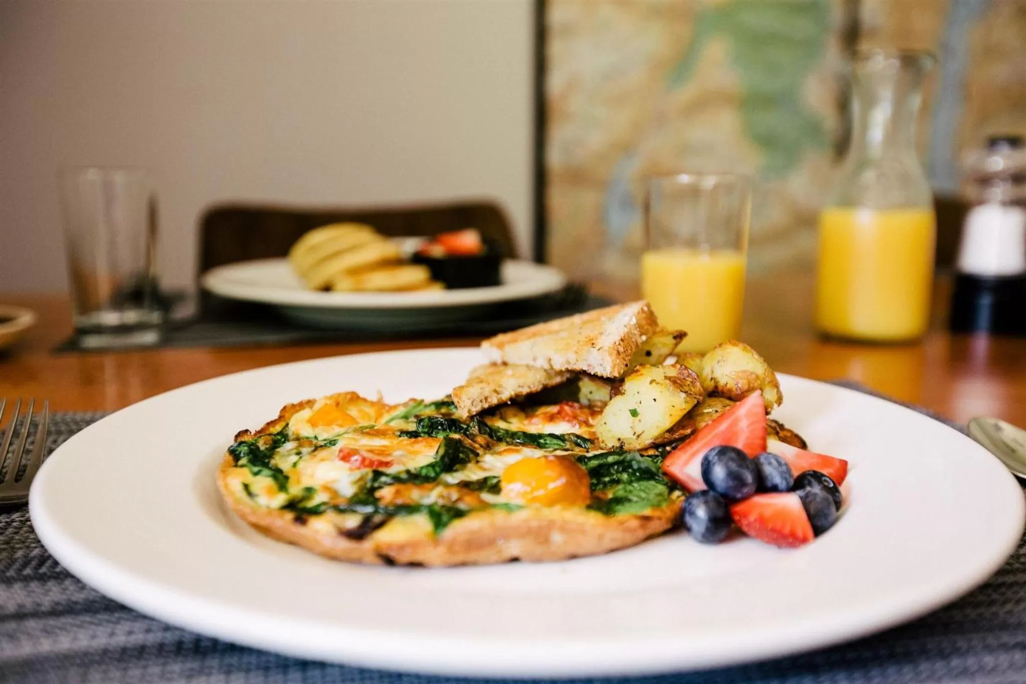 Breakfast in Alpenrose Revelstoke Bed & Breakfast