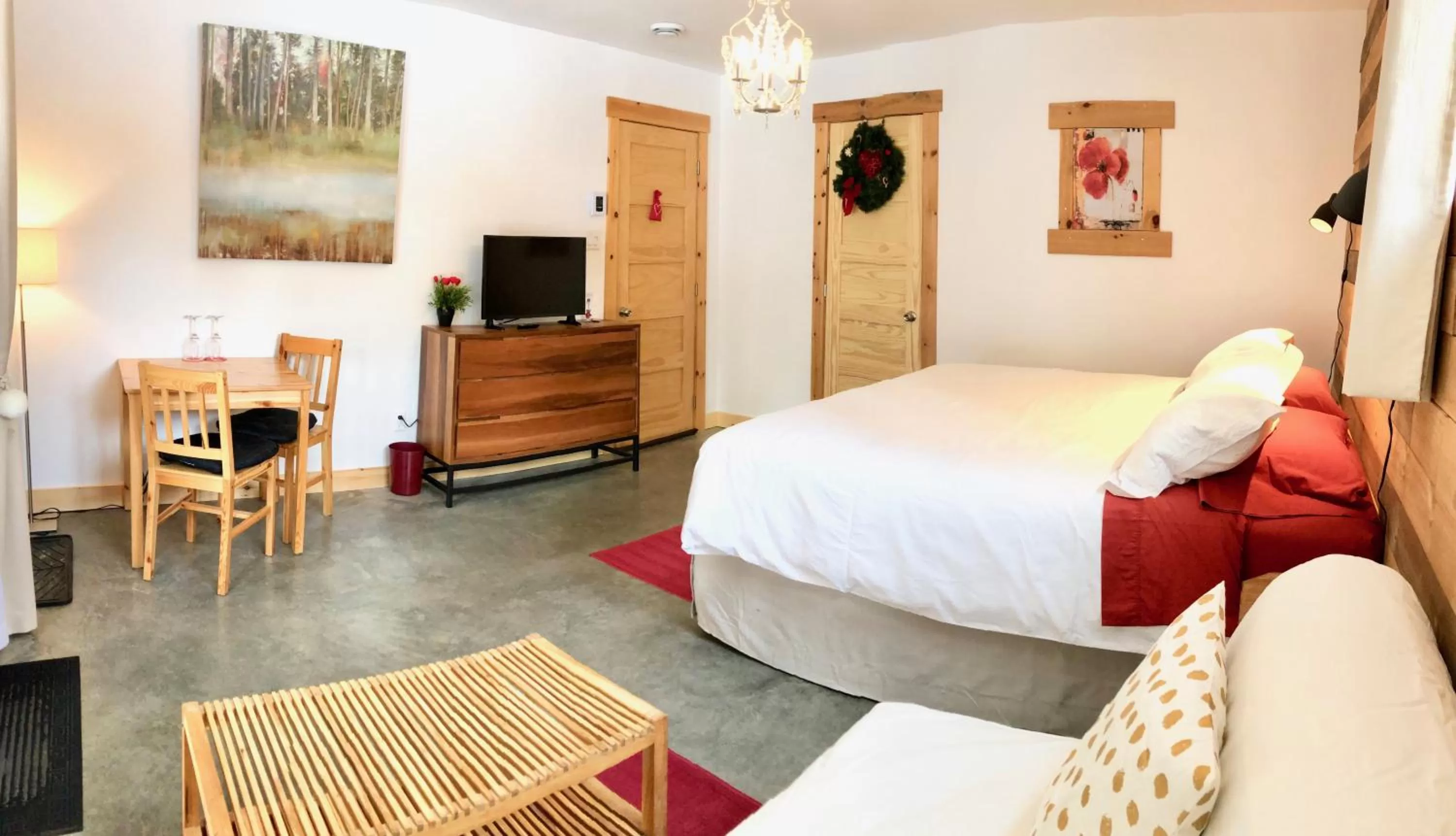 Shower in Le Domaine du Lac Saint Charles