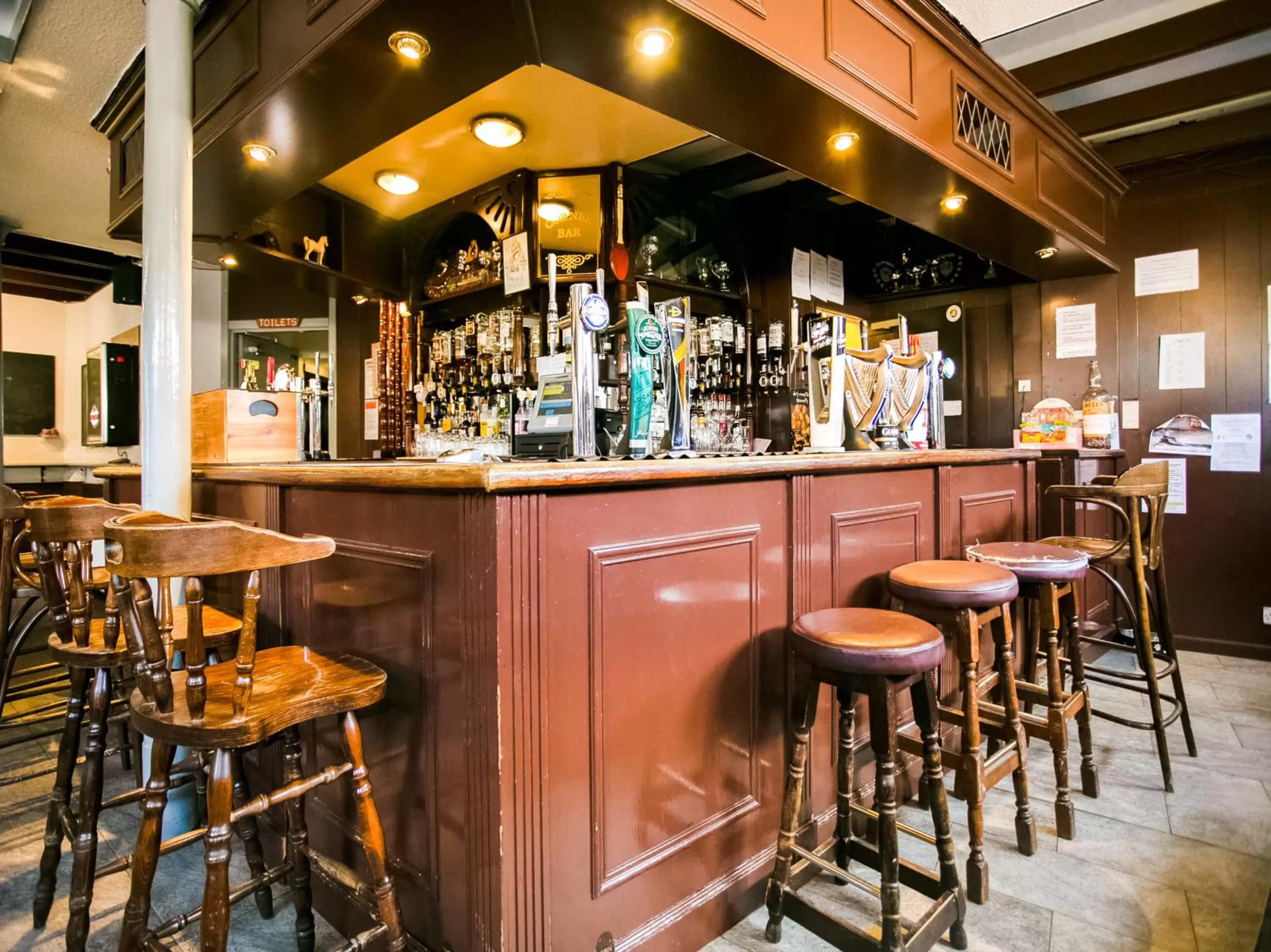 Lounge or bar in Corner Hotel