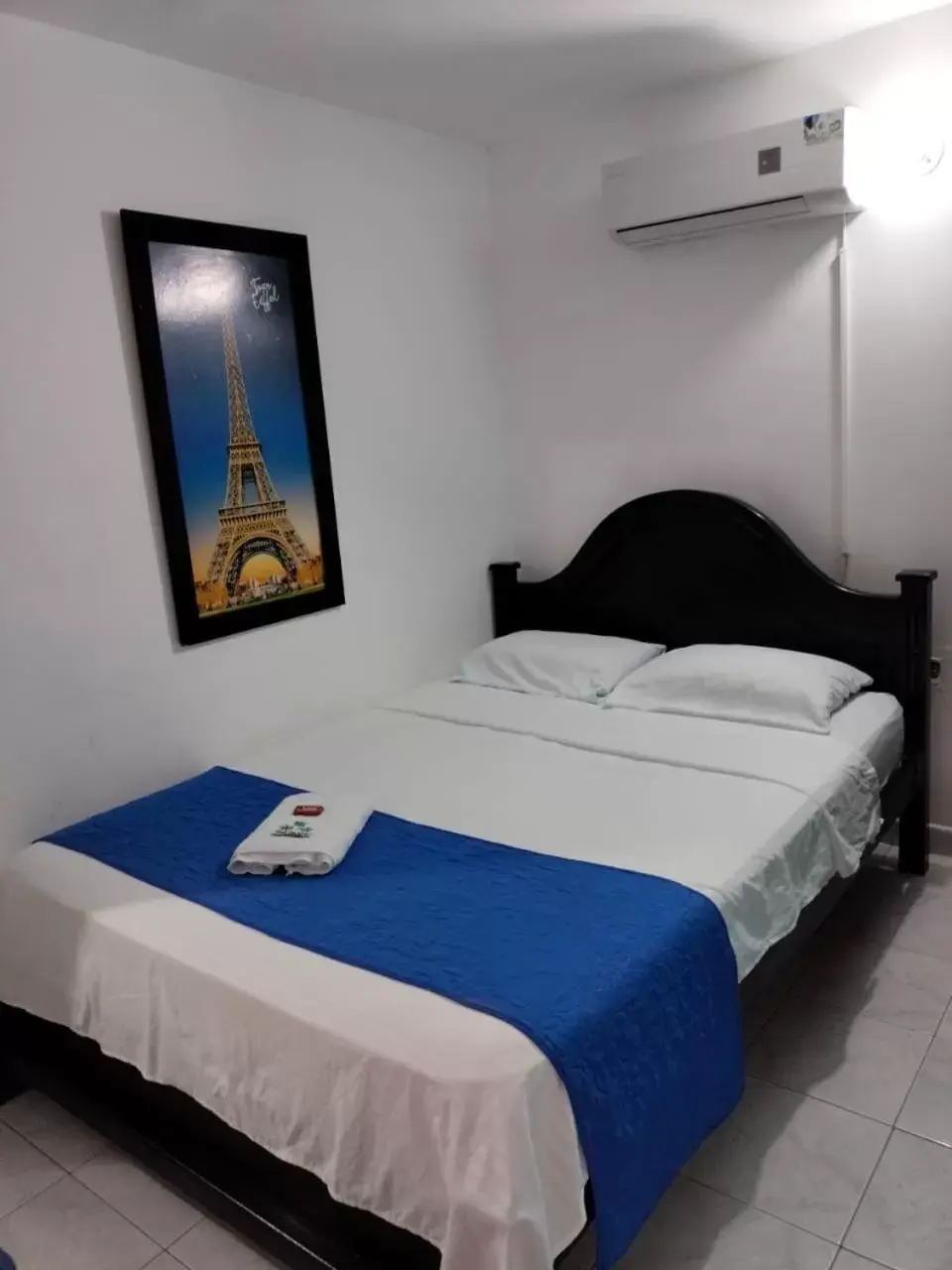 Double Room with Private Bathroom - single occupancy in Hotel Las Vegas by CMS hotels Double Room with Private Bathroom - single occupancy in Hotel Las Vegas by CMS hotels