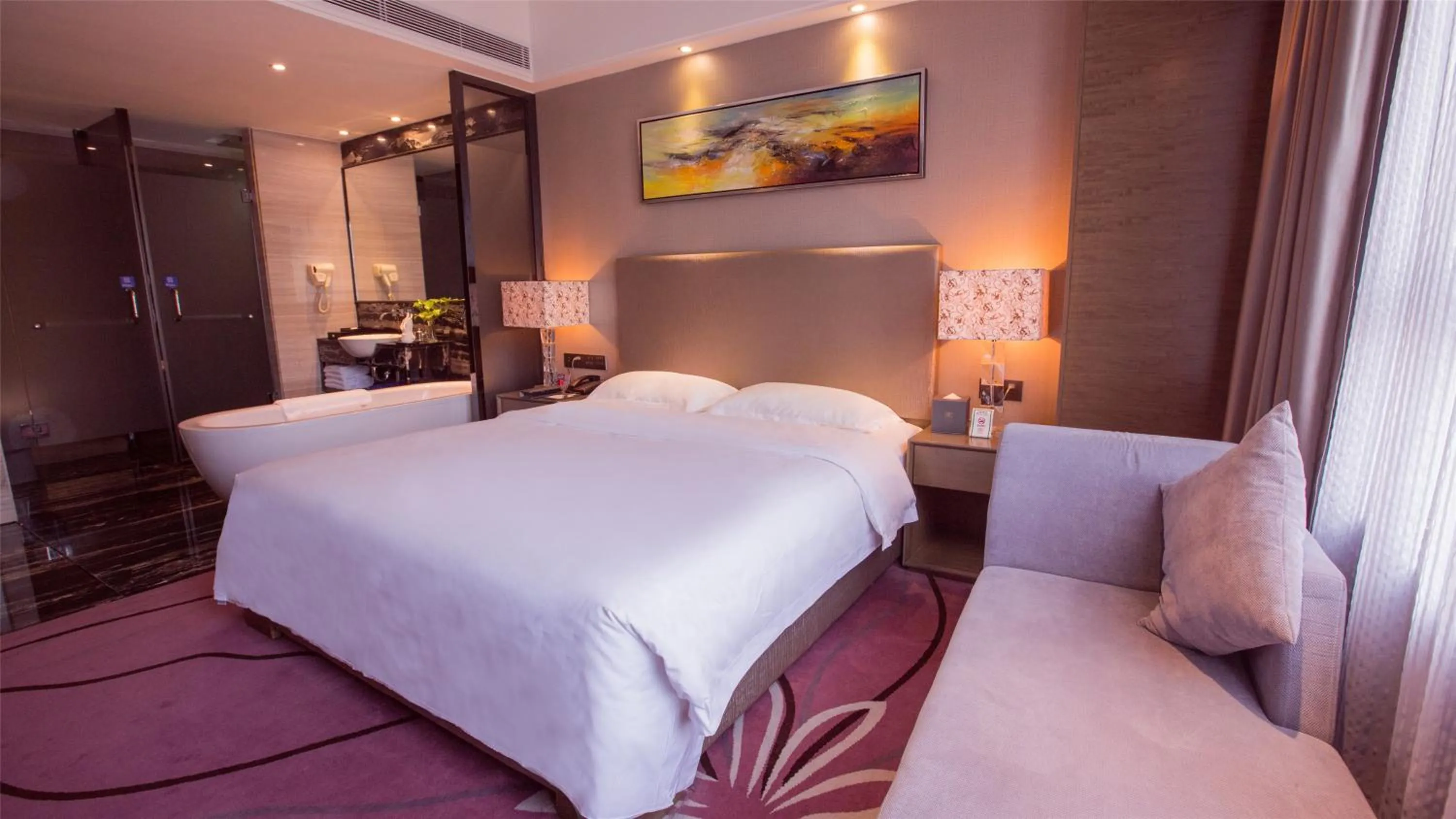 Business Suite in La Perle International Hotel