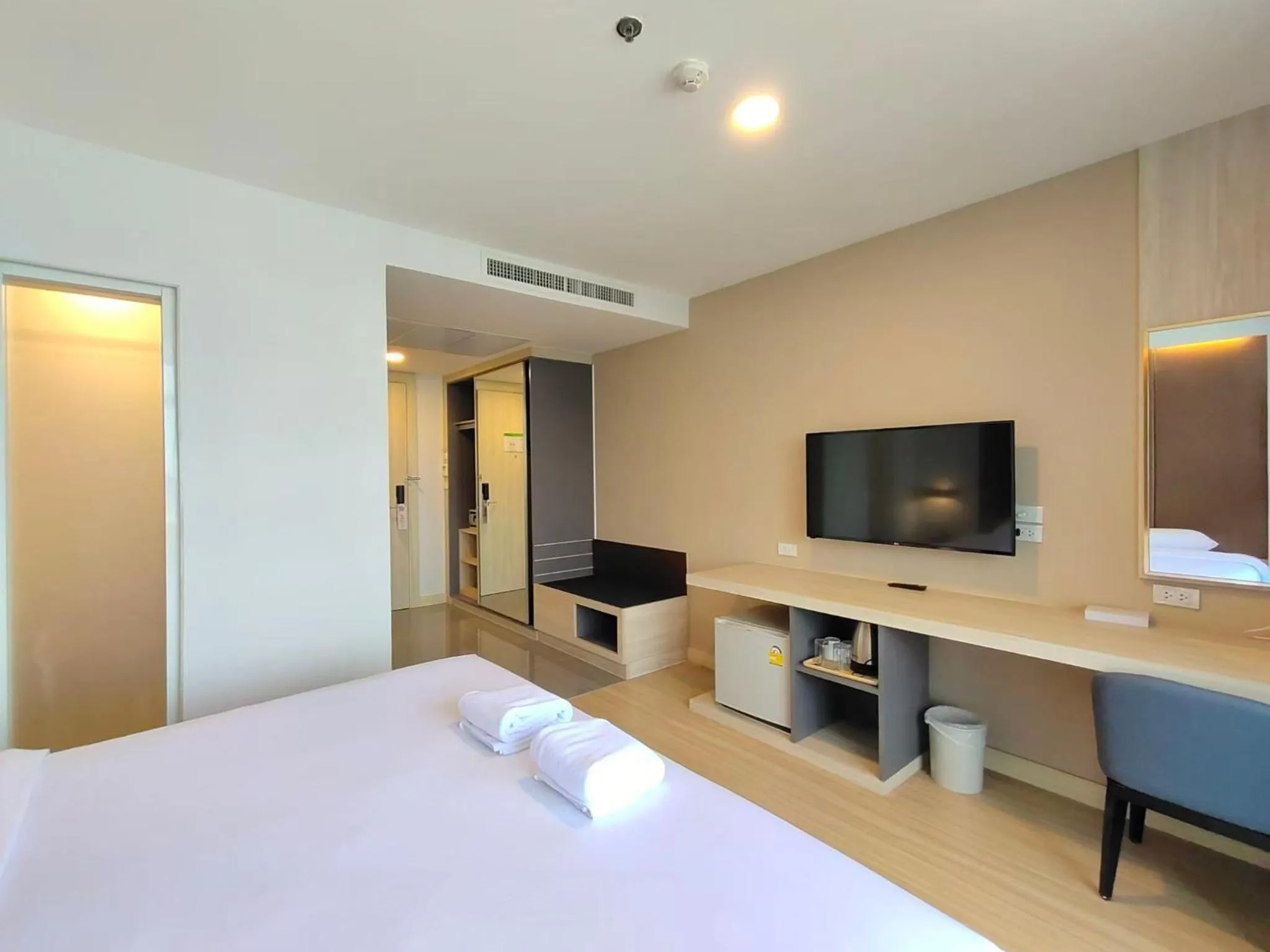 Bed in Ebina House - SHA Extra Plus