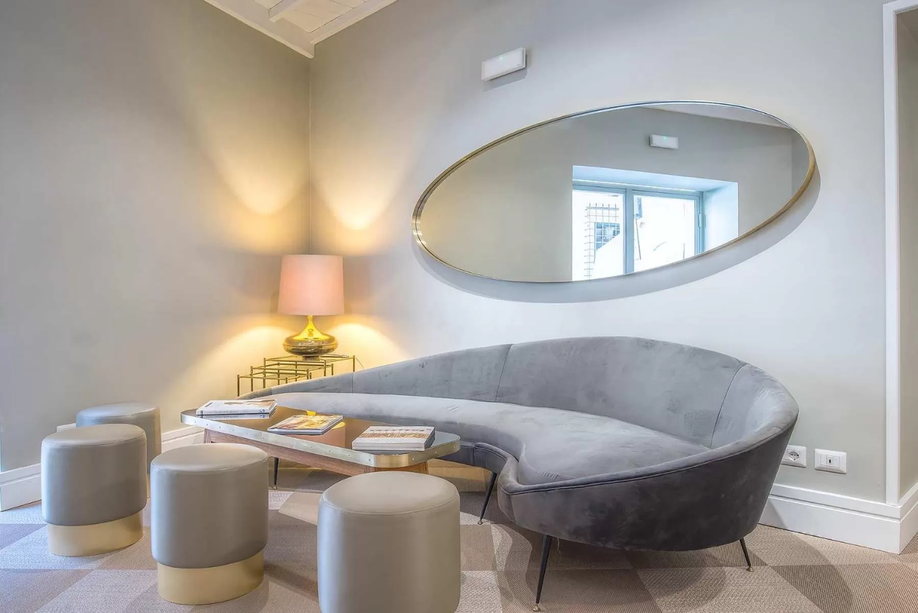 Communal lounge/ TV room in Hotel Accademia