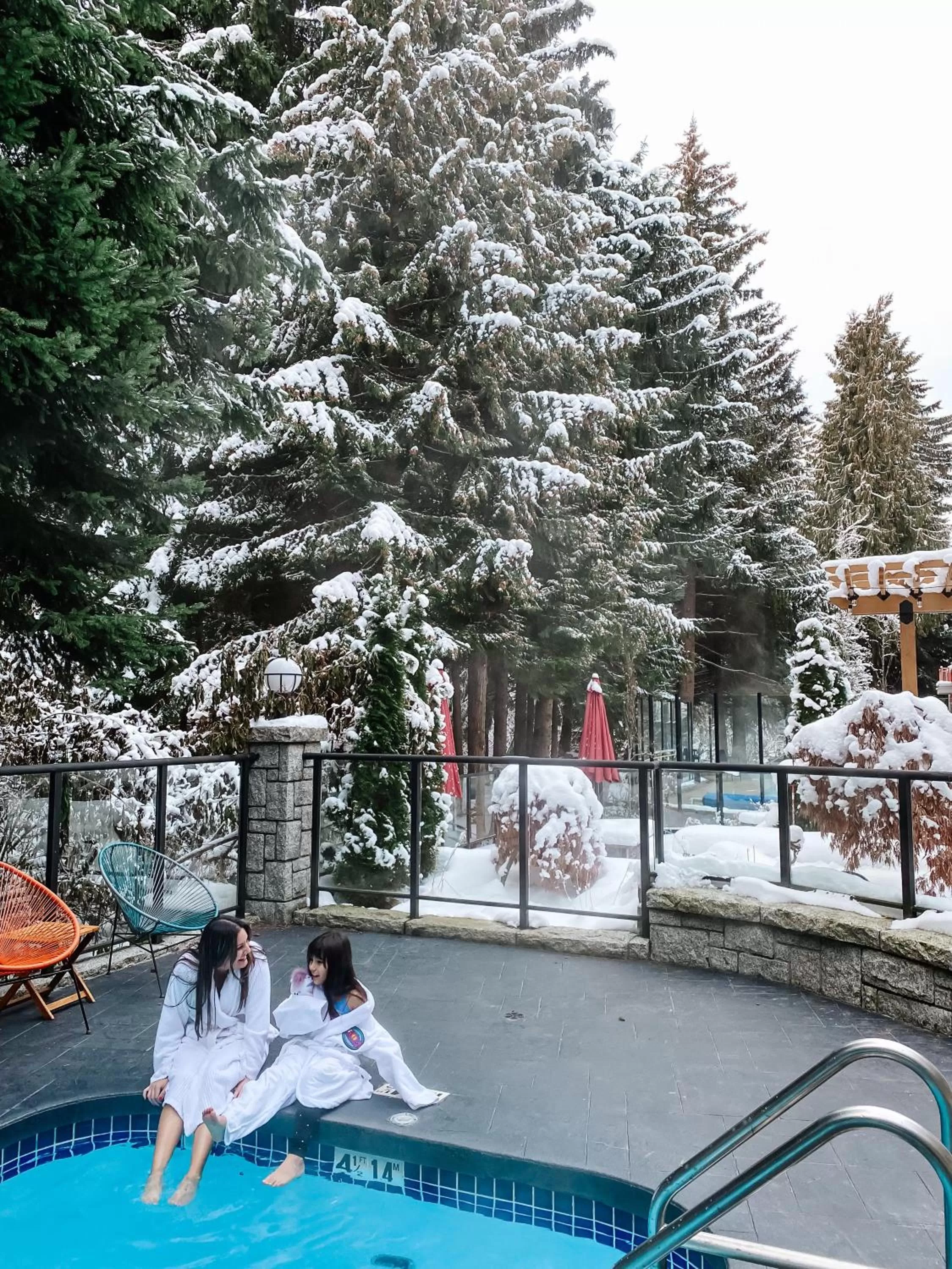 Swimming pool in Summit Lodge Boutique Hotel by Paradox