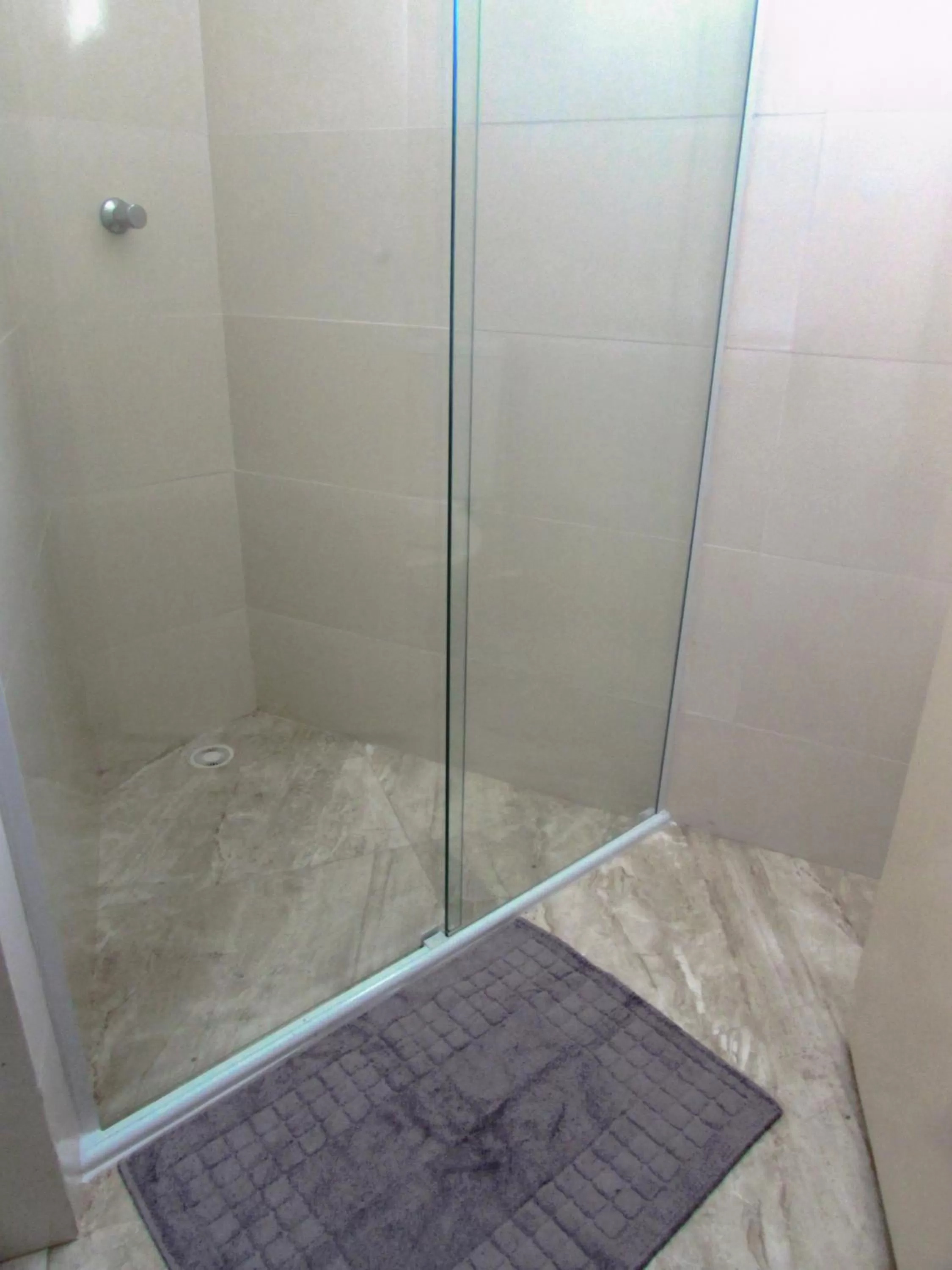 Shower in Hotel Minho - Próximo a 25 de Março, Brás, Bom Retiro e Hospital Pérola Byington