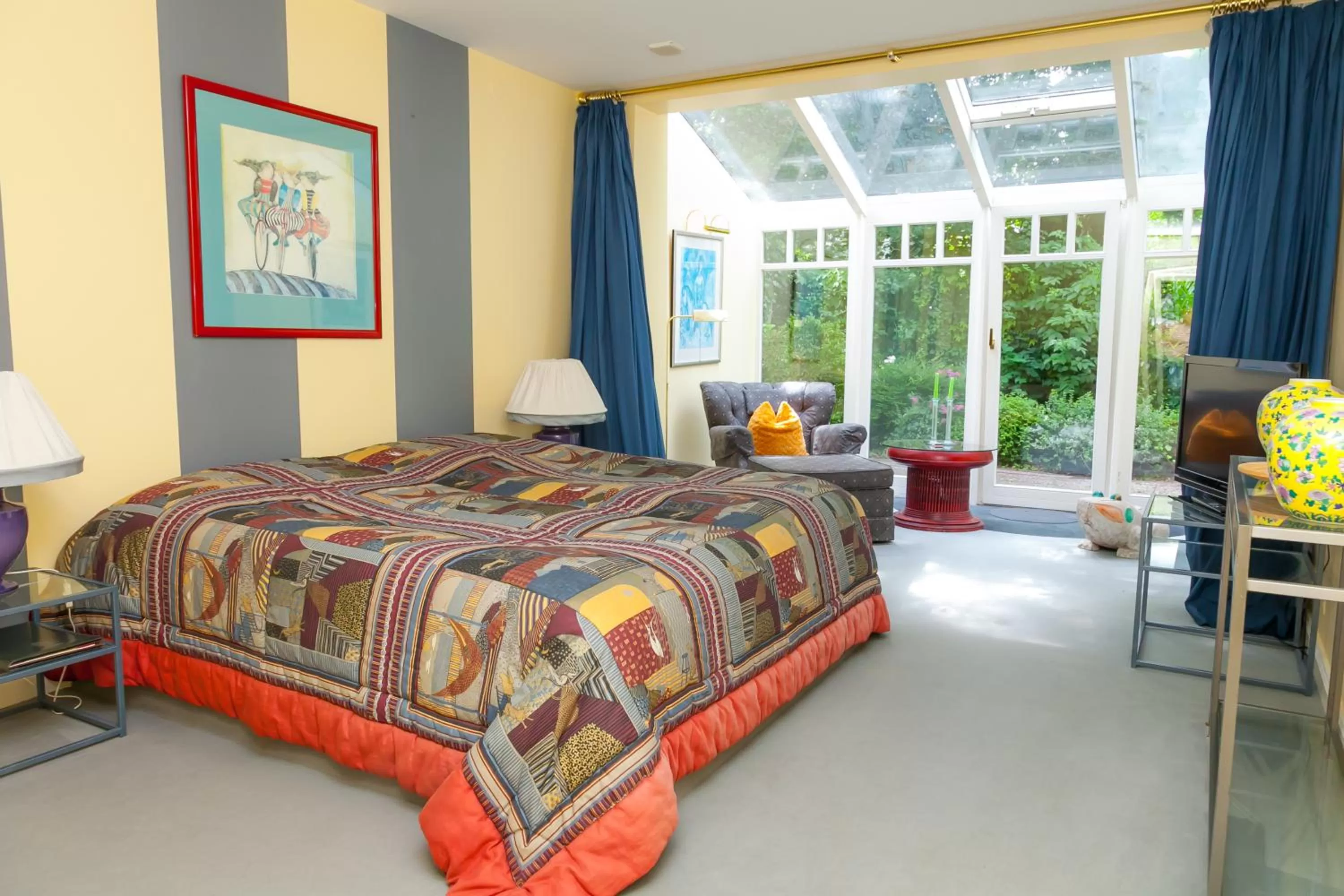 Photo of the whole room, Bed in Gästehaus Schloss Bothmer