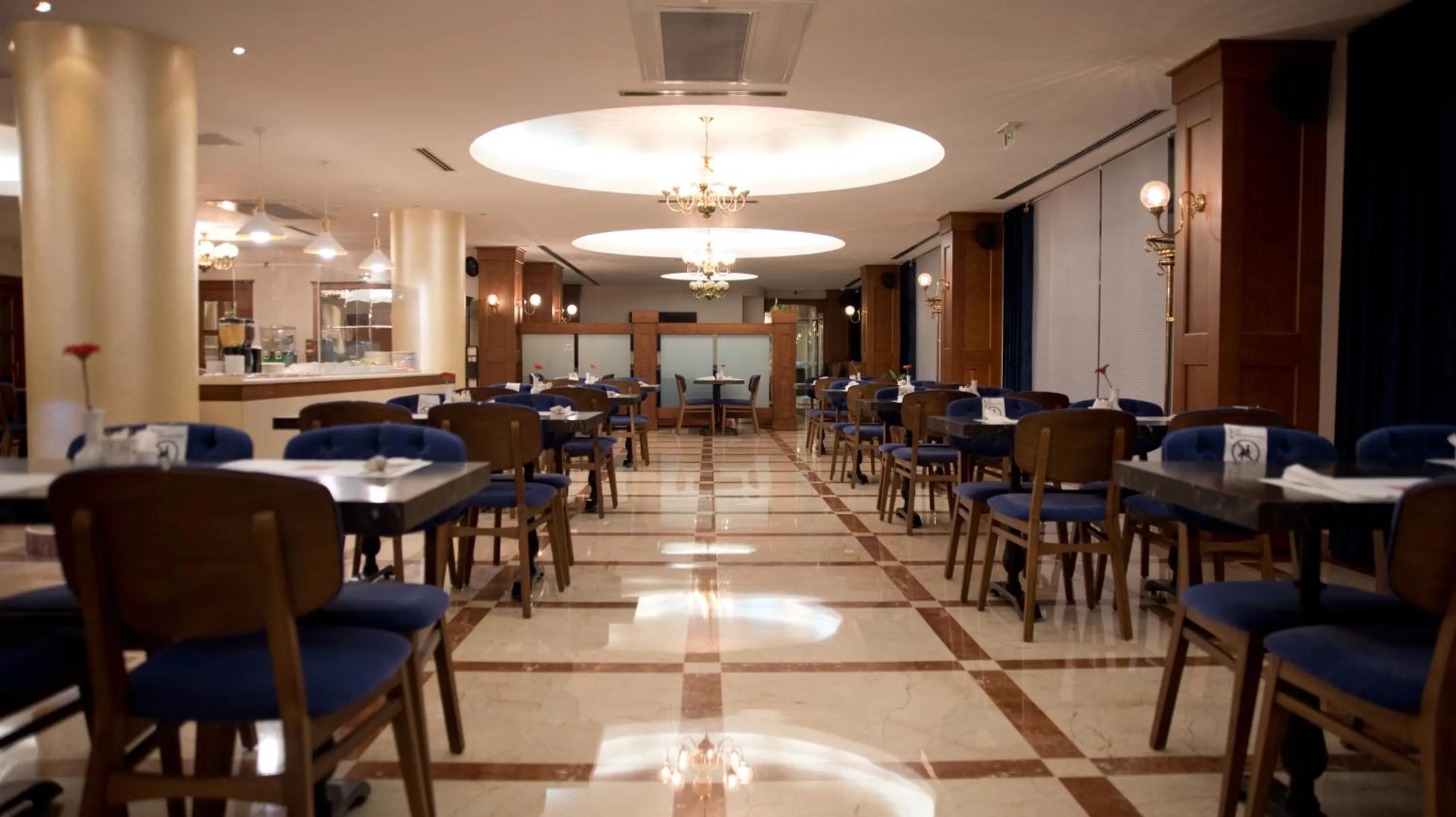Restaurant/places to eat in Taksim Metropark Hotel