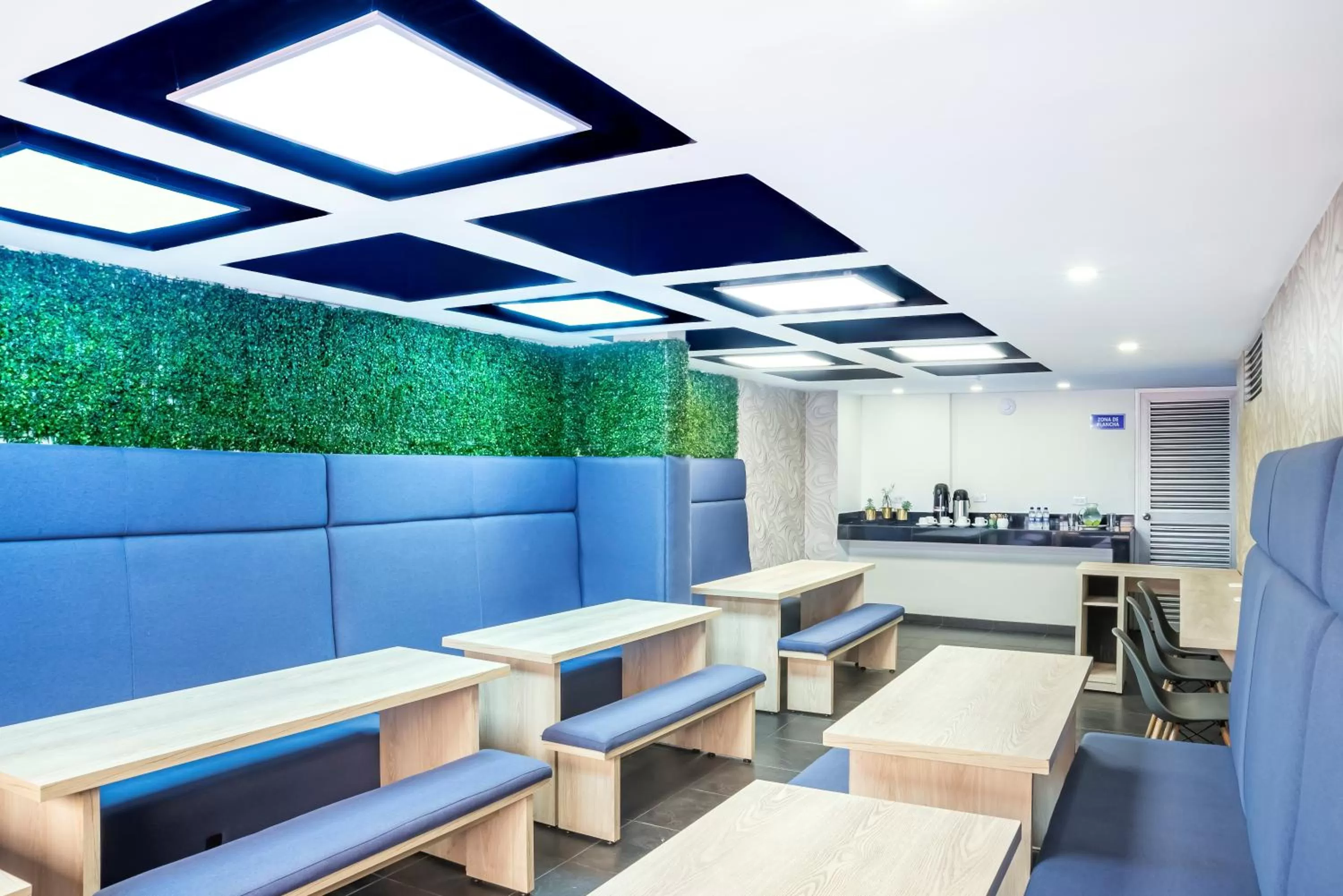 Property building in Hotel Express 53