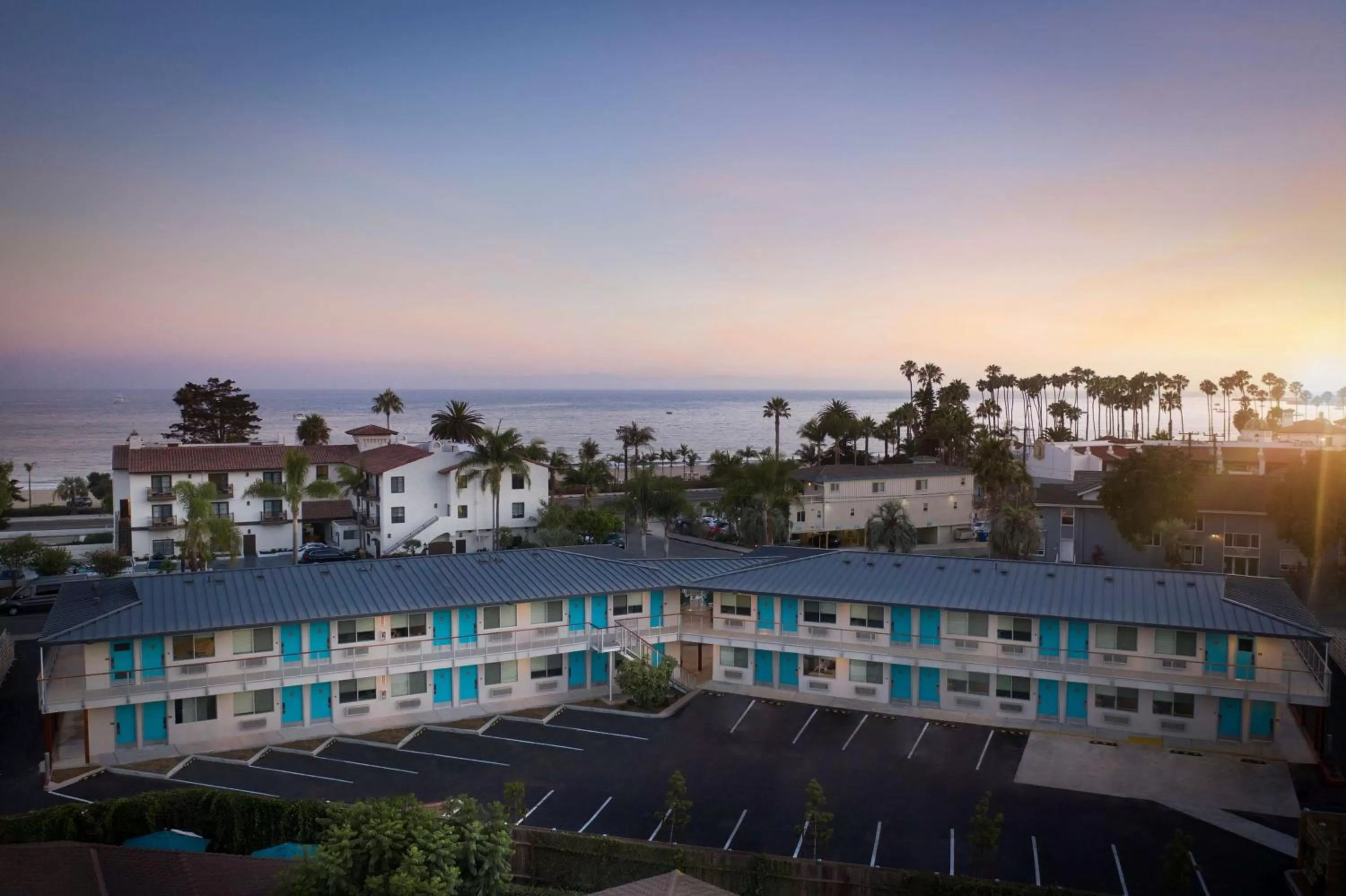Property building in Motel 6-Santa Barbara, CA - Beach