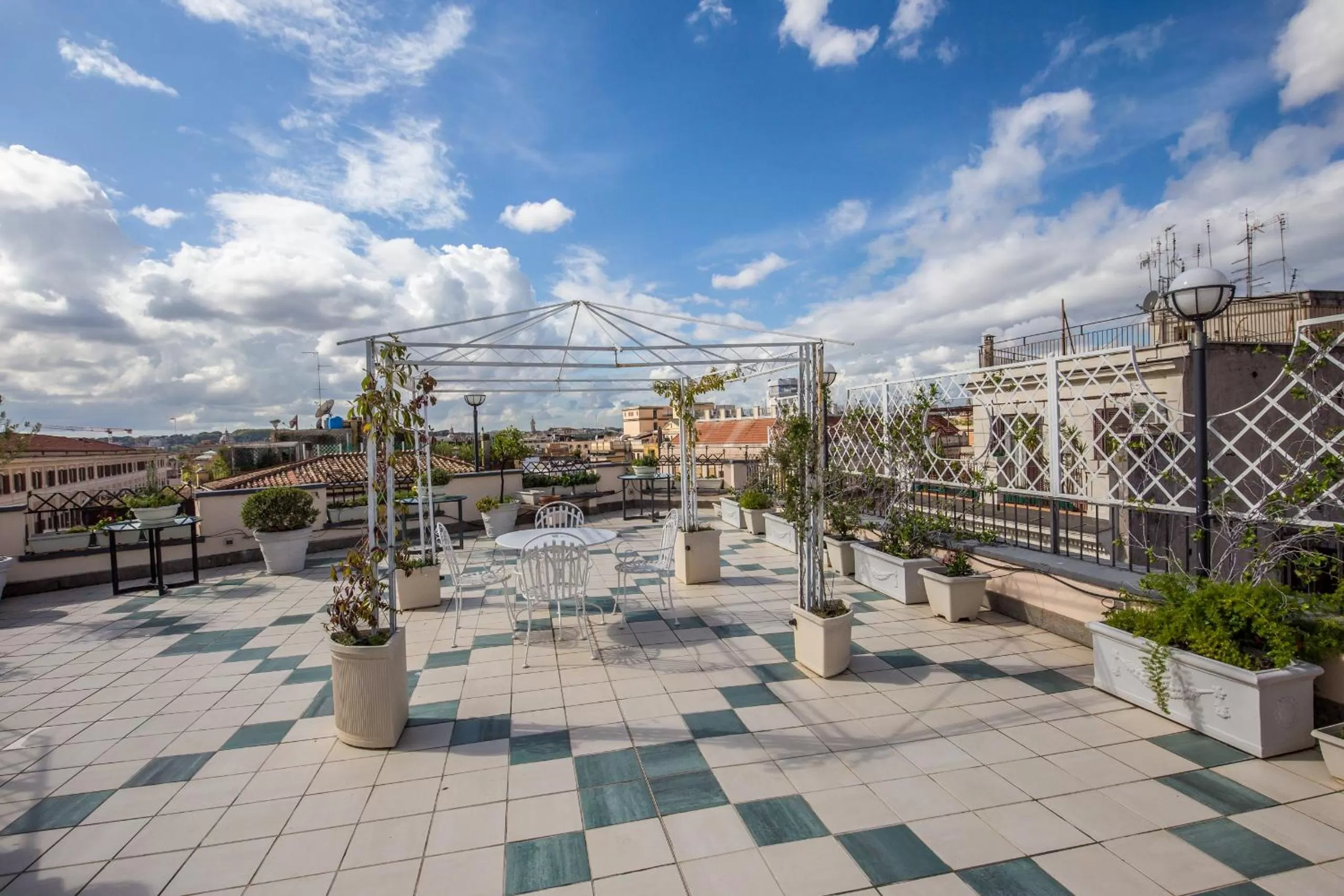 Balcony/Terrace in Hotel Fellini a Fontana di Trevi