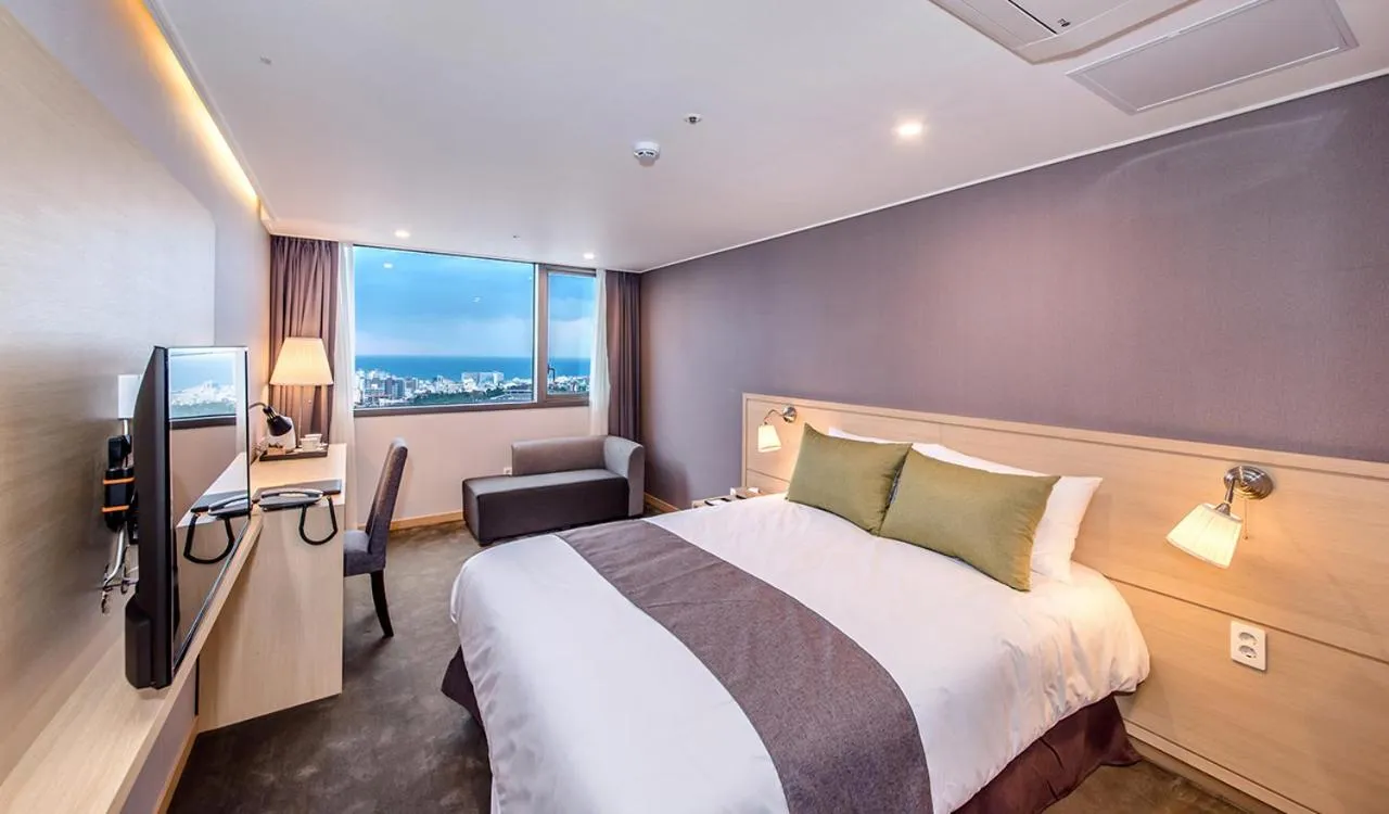 Bedroom, Bed in Hotel Shalom Jeju