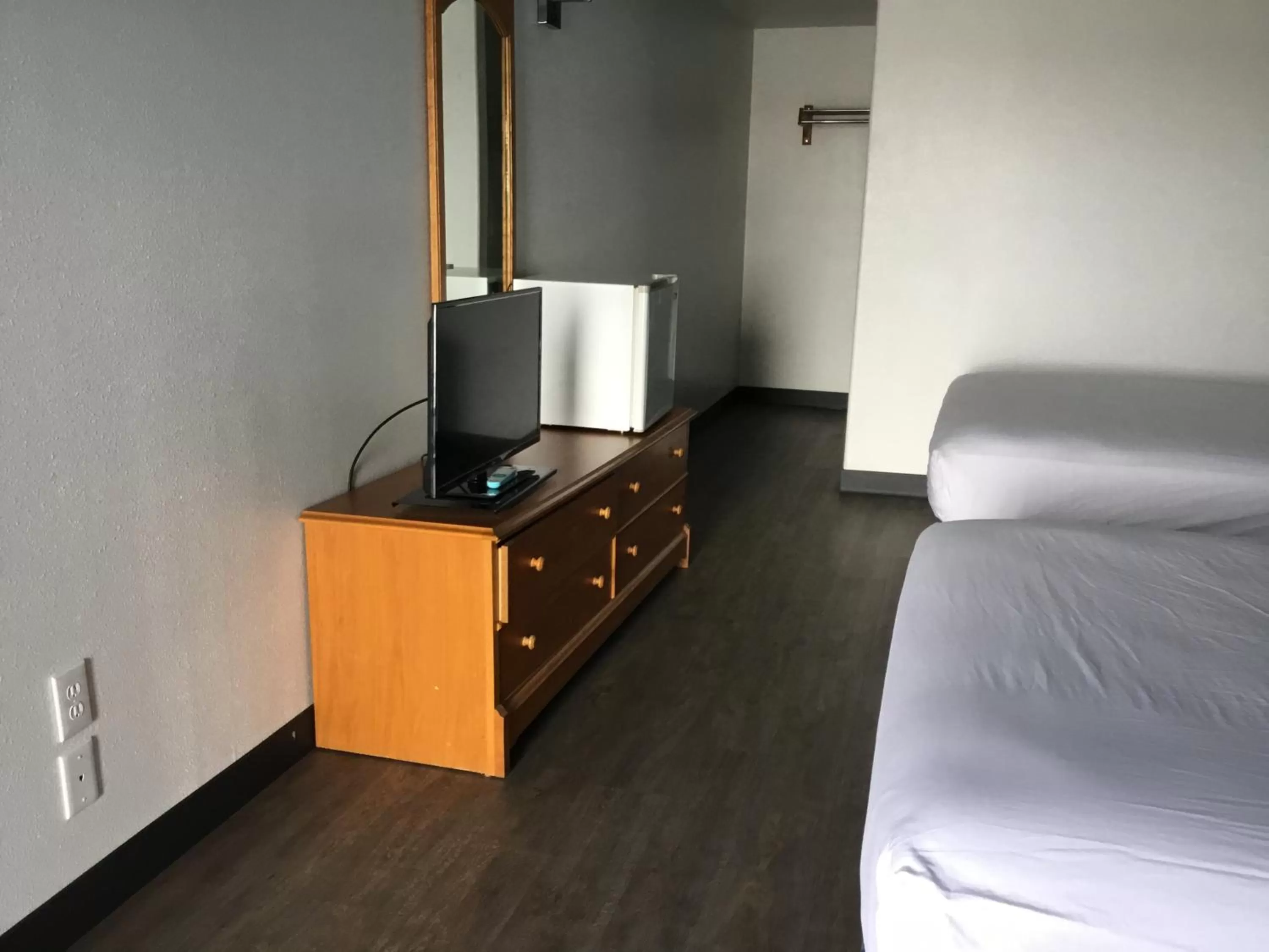 Bed in Motel 6-Baker City, OR