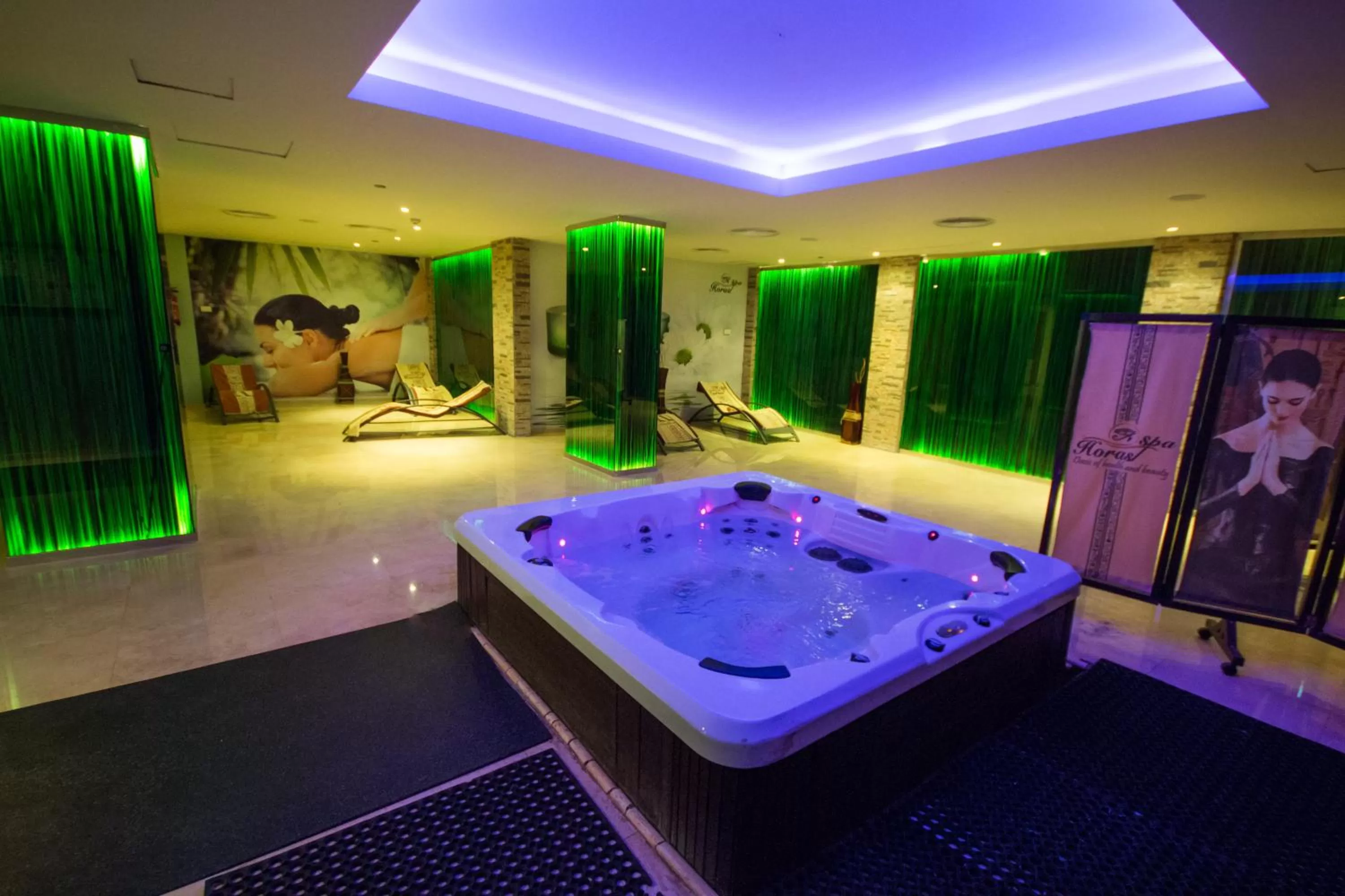 Hot Tub in Il Mercato Hotel & Spa