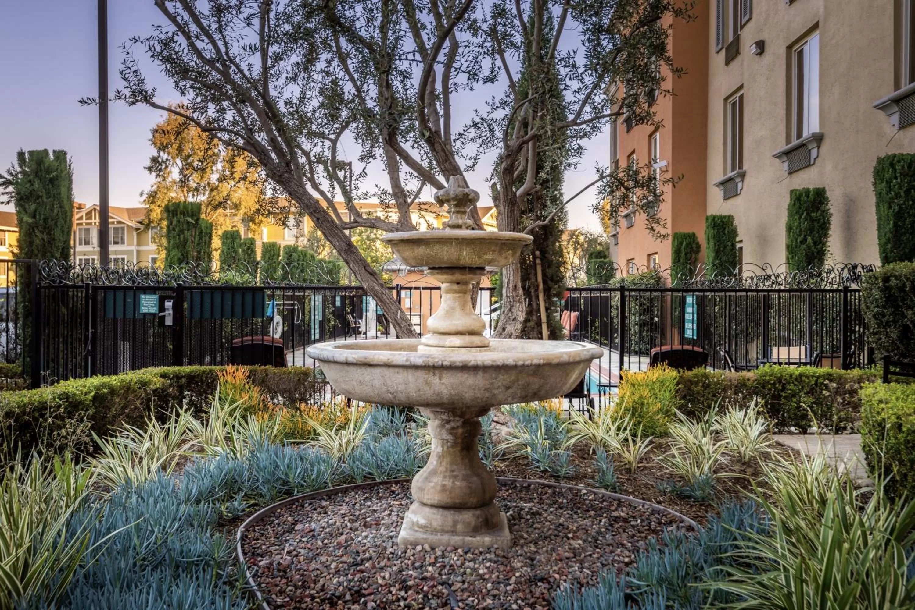 Decorative detail in Ayres Hotel Seal Beach - Cypress