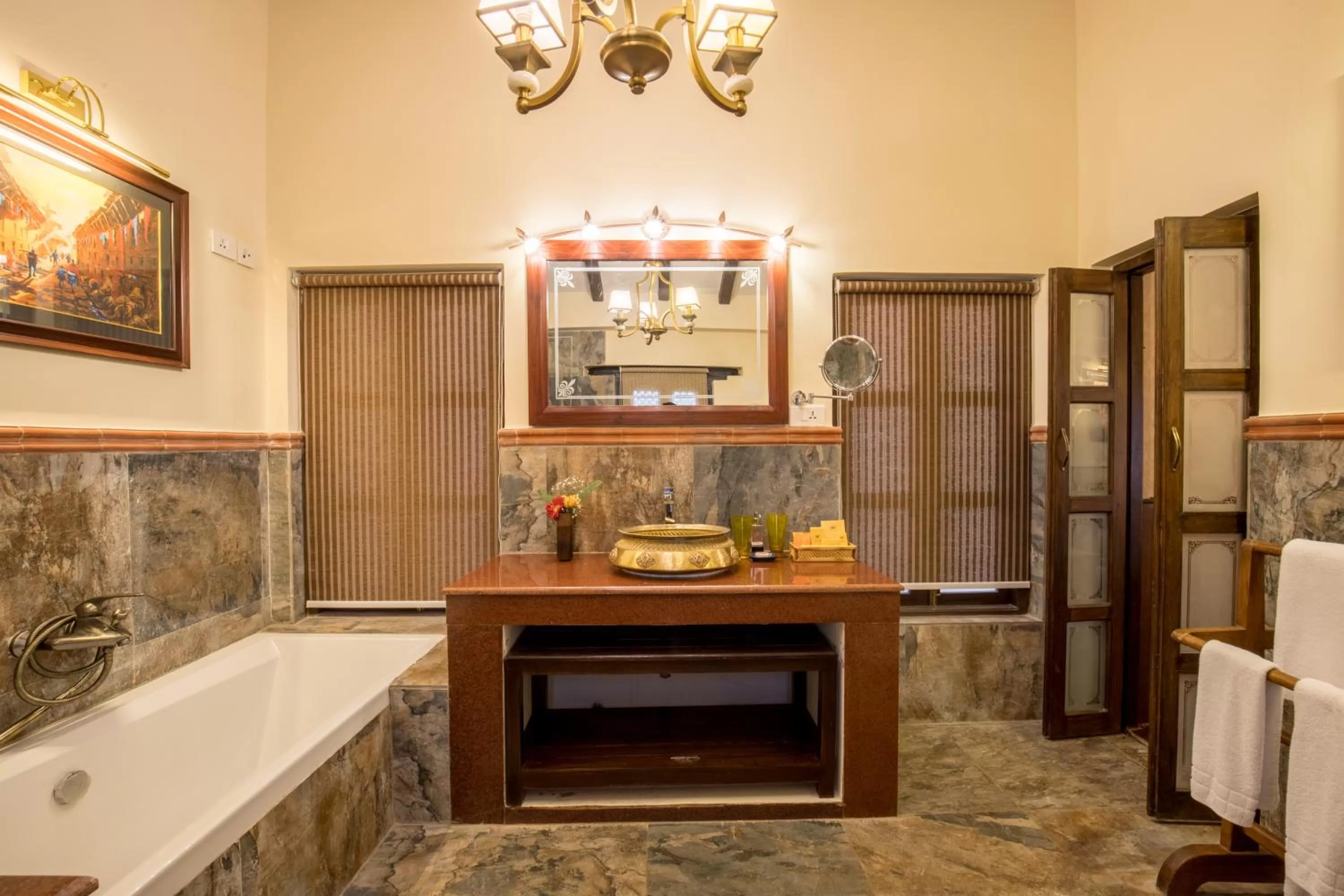 Shower in Baber Mahal Vilas - The Heritage Hotel