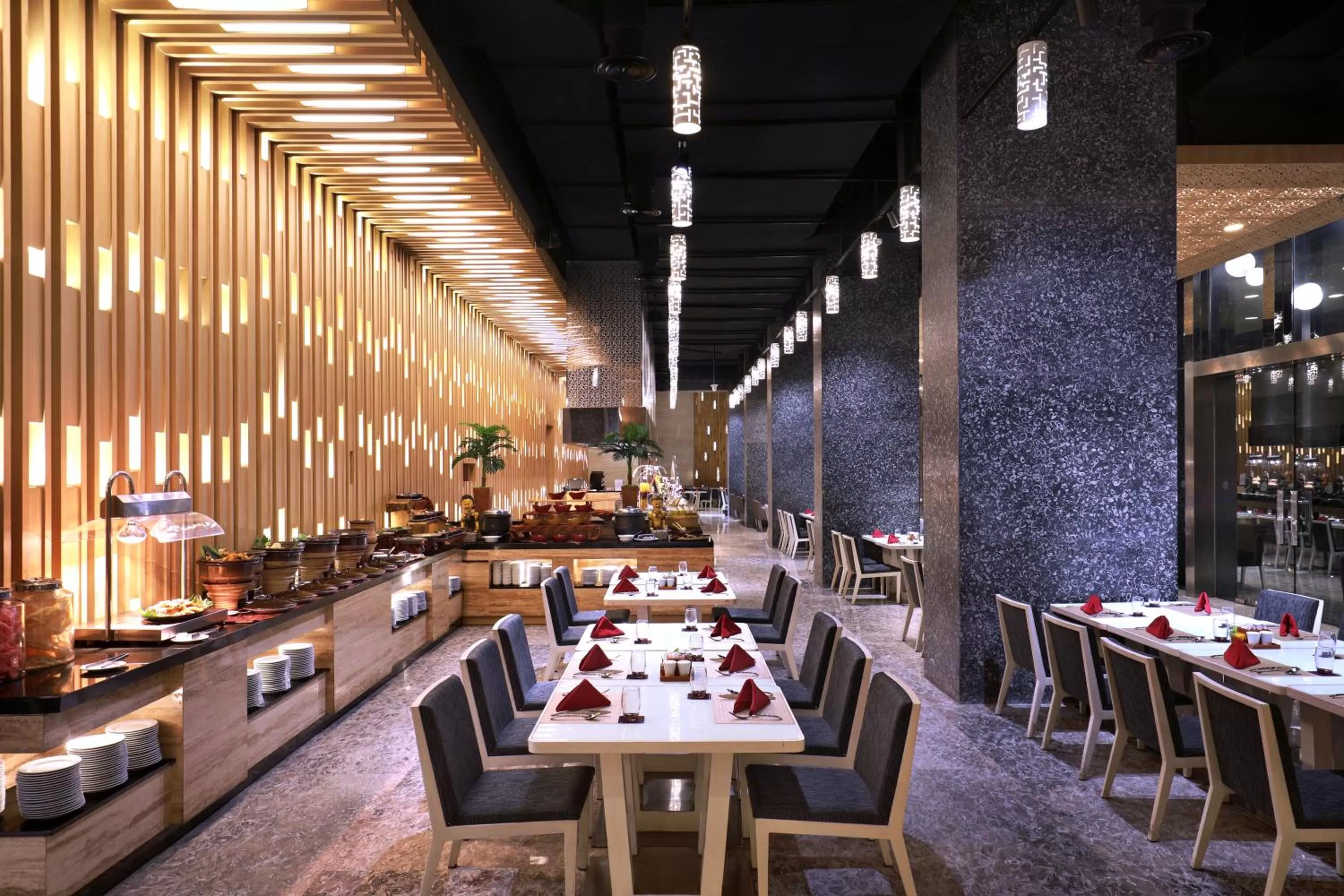 Restaurant/places to eat in Grand Mercure Jakarta Kemayoran