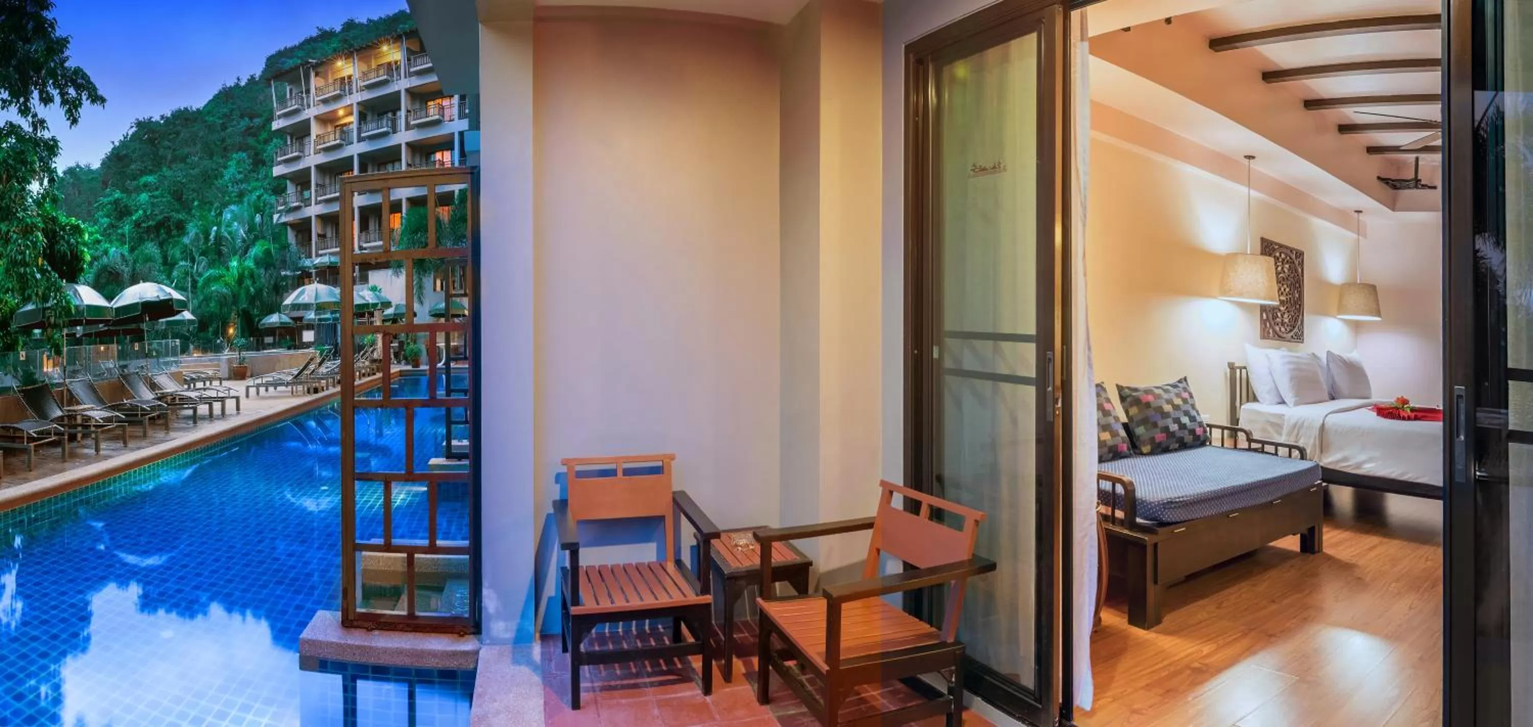 Pool view, Bed in Krabi Chada Resort