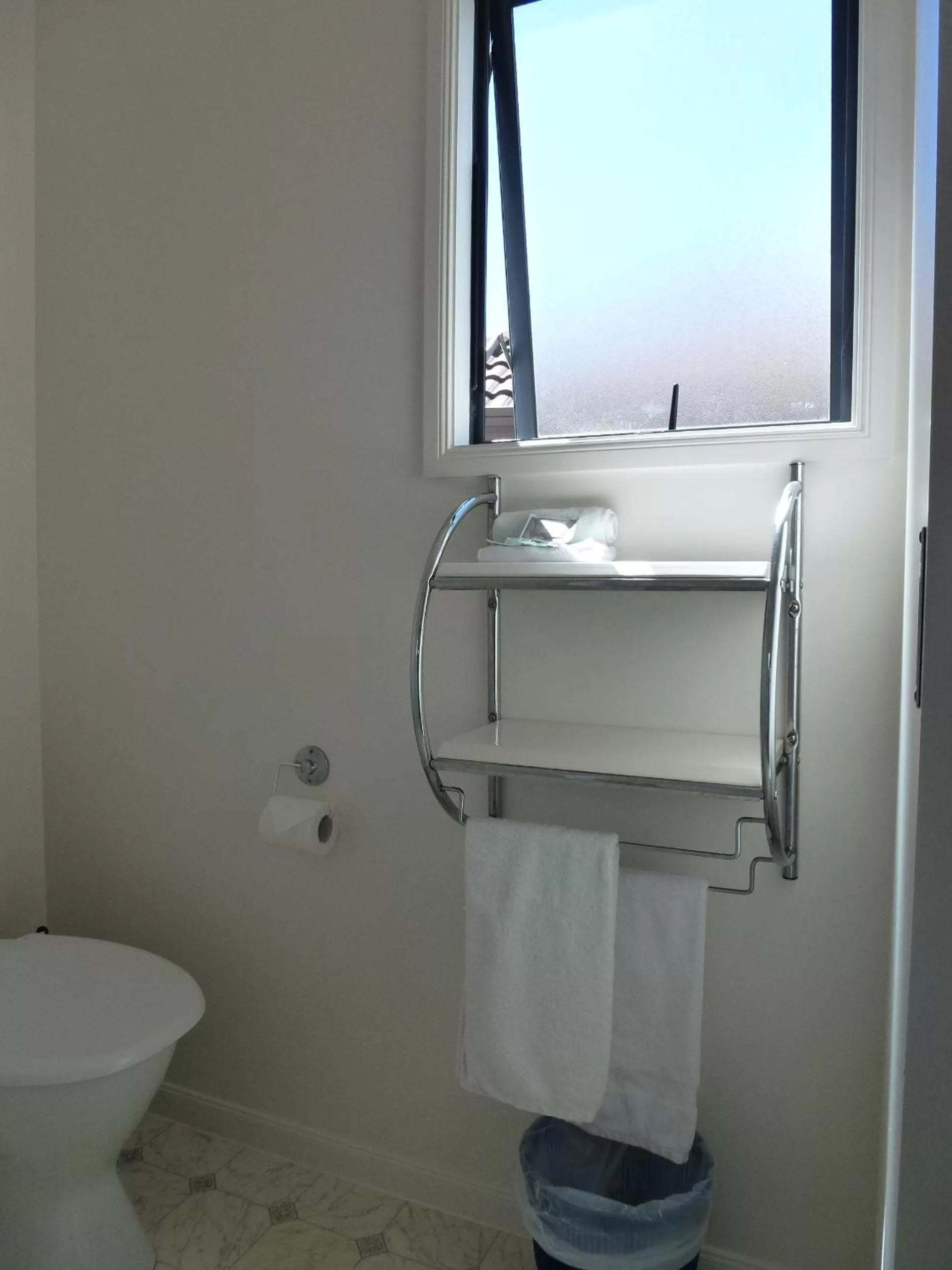 Bathroom in Mana-Nui Motel