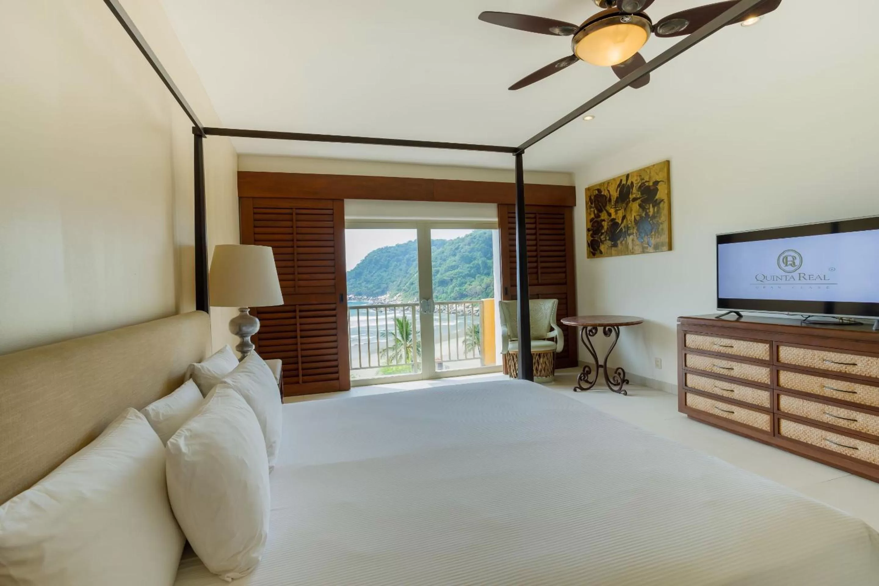 Bedroom in Quinta Real Acapulco