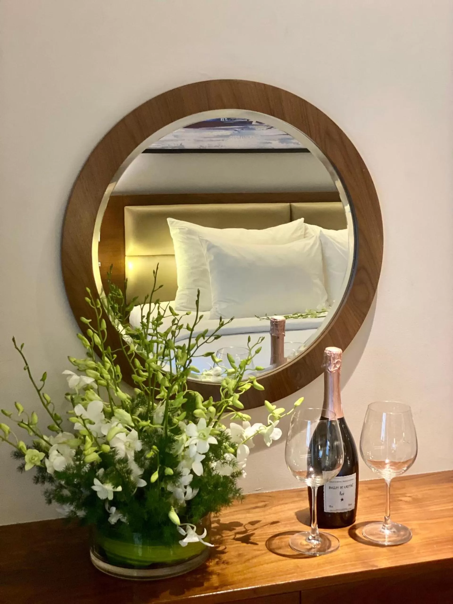 Decorative detail, Drinks in UpTown Hotel