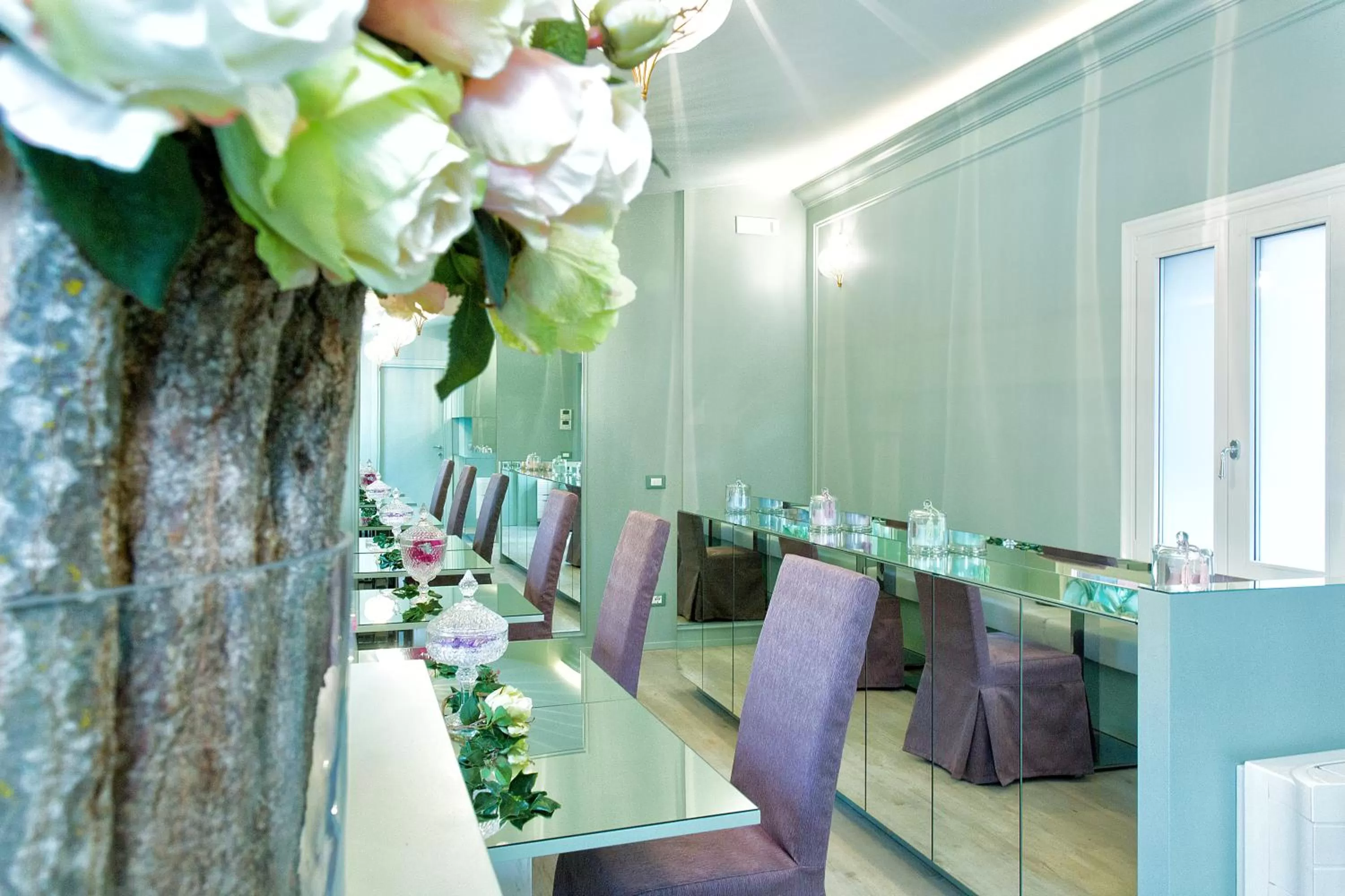 Lounge or bar, Restaurant/Places to Eat in Aquamare, boutique b&b