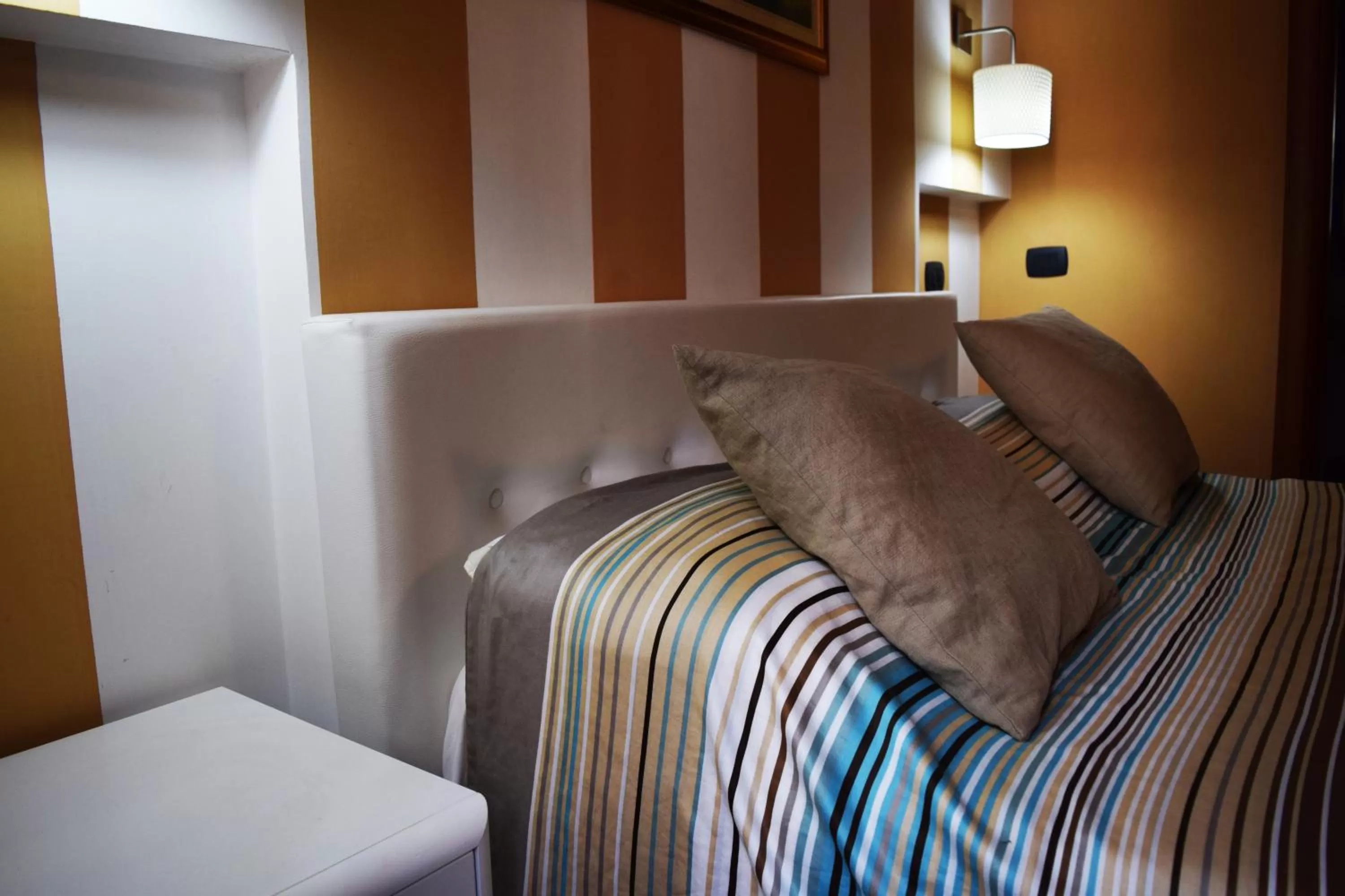 Photo of the whole room, Bed in B&B Kolymbetra