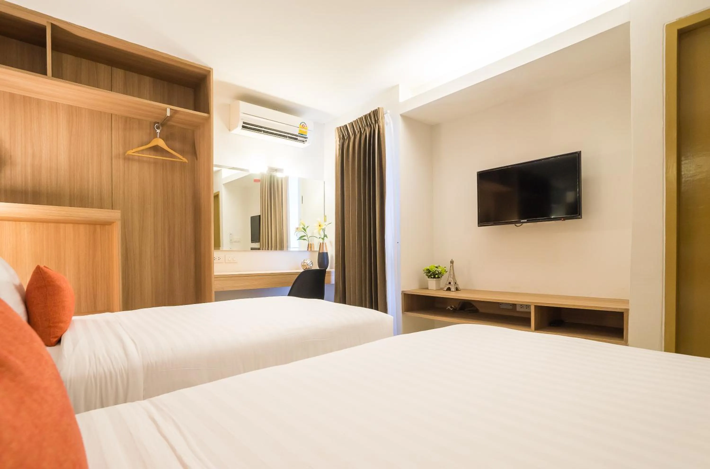 Photo of the whole room, Bed in Beyond Suite