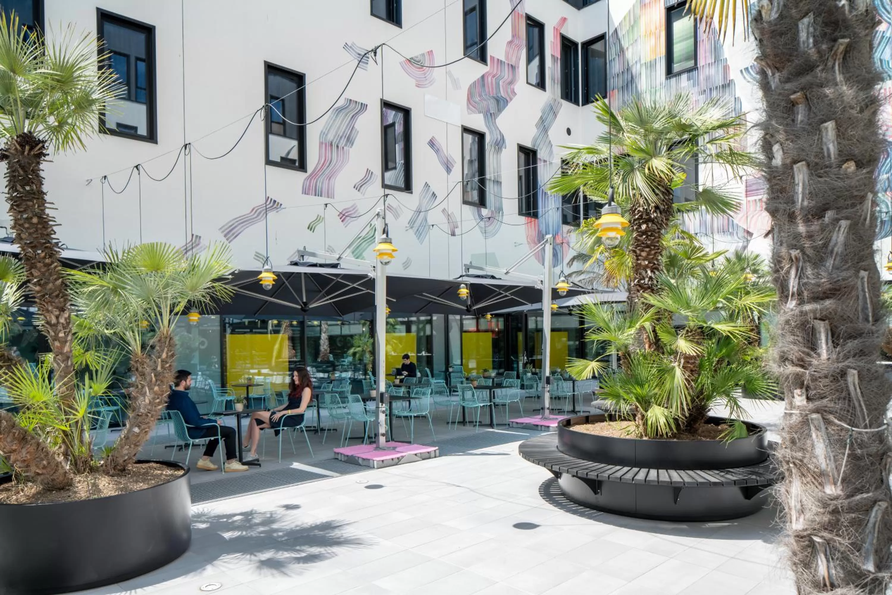 Patio in The Social Hub Bologna