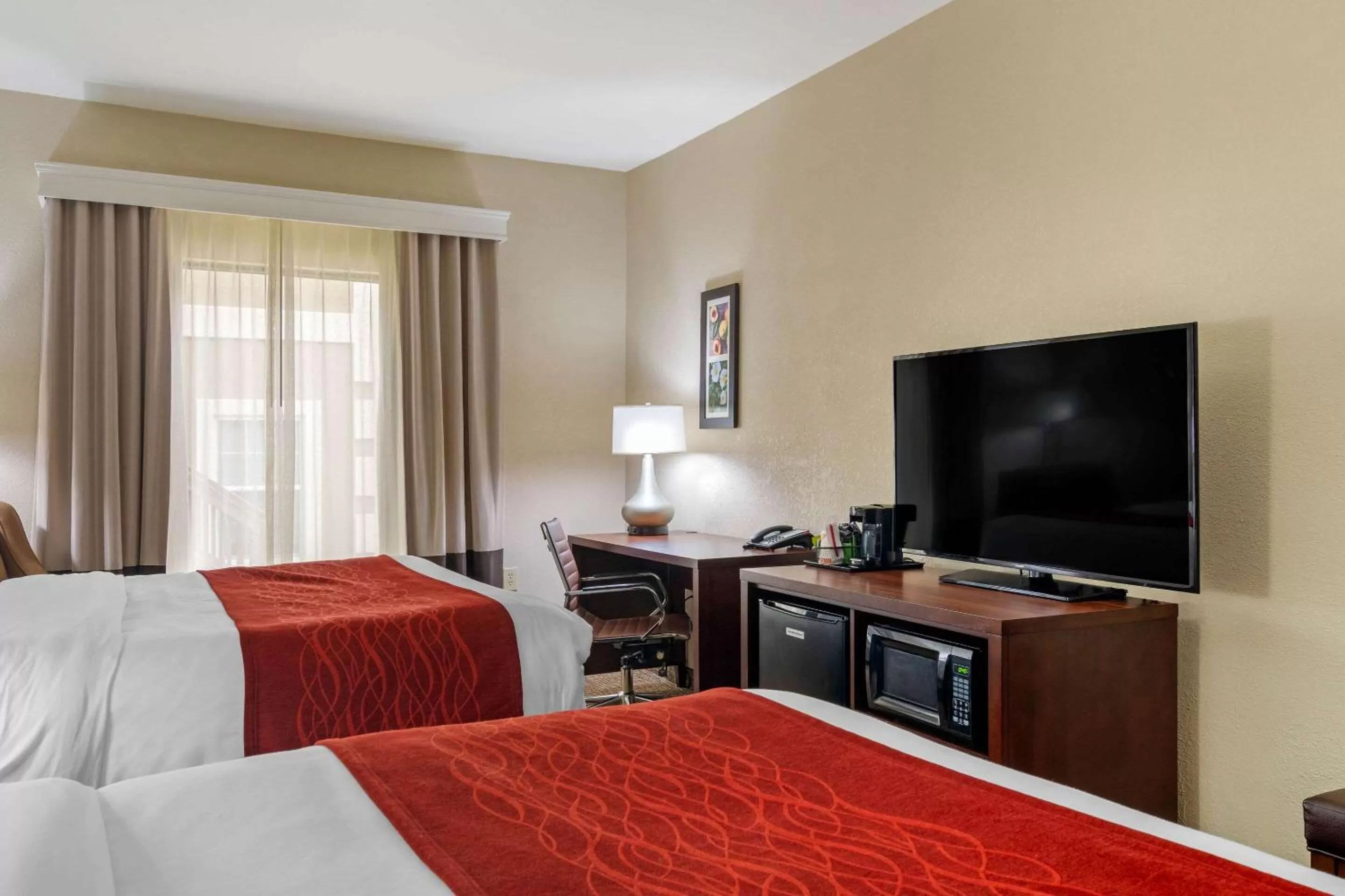 Bedroom, Bed in Comfort Inn & Suites Griffin North