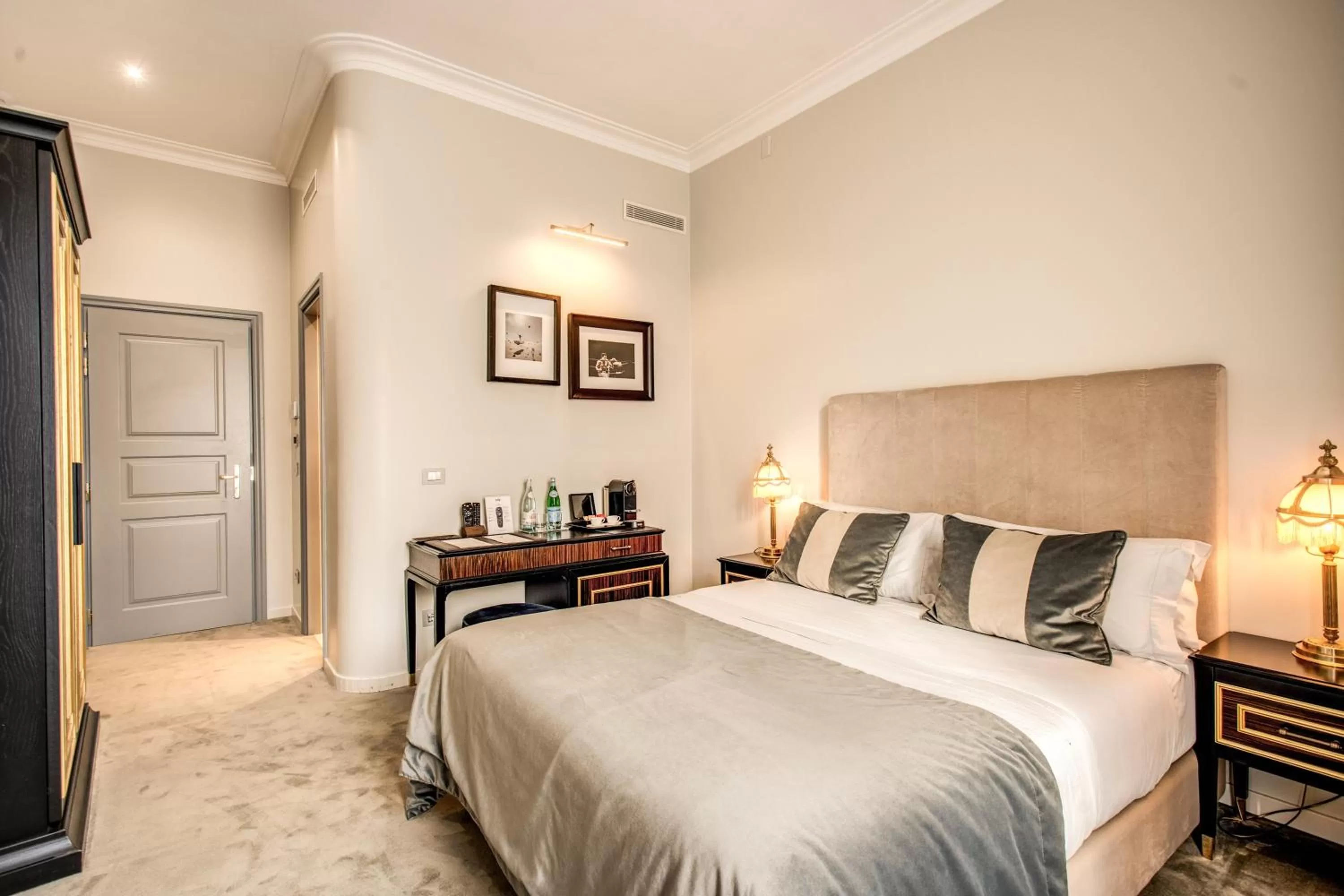 Bed in Martius Private Suites Hotel