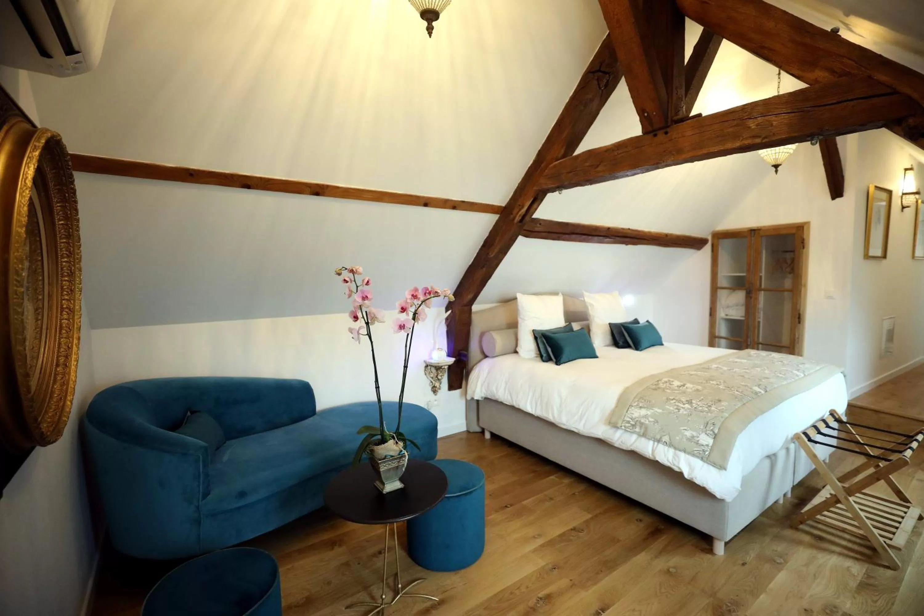 Bed in Au Jeu de Paume