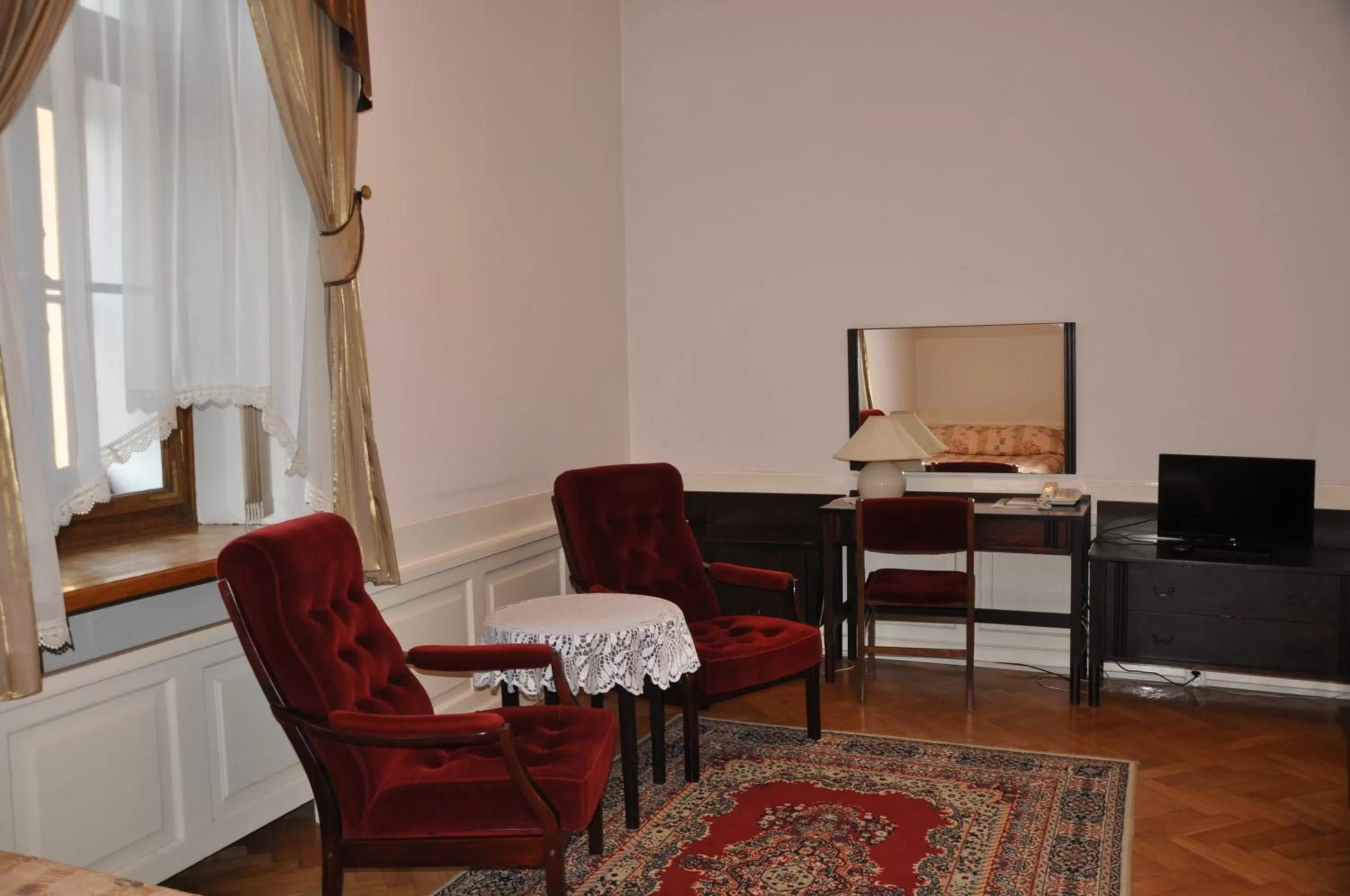 TV and multimedia in Hotel Zamek Pułtusk Dom Polonii