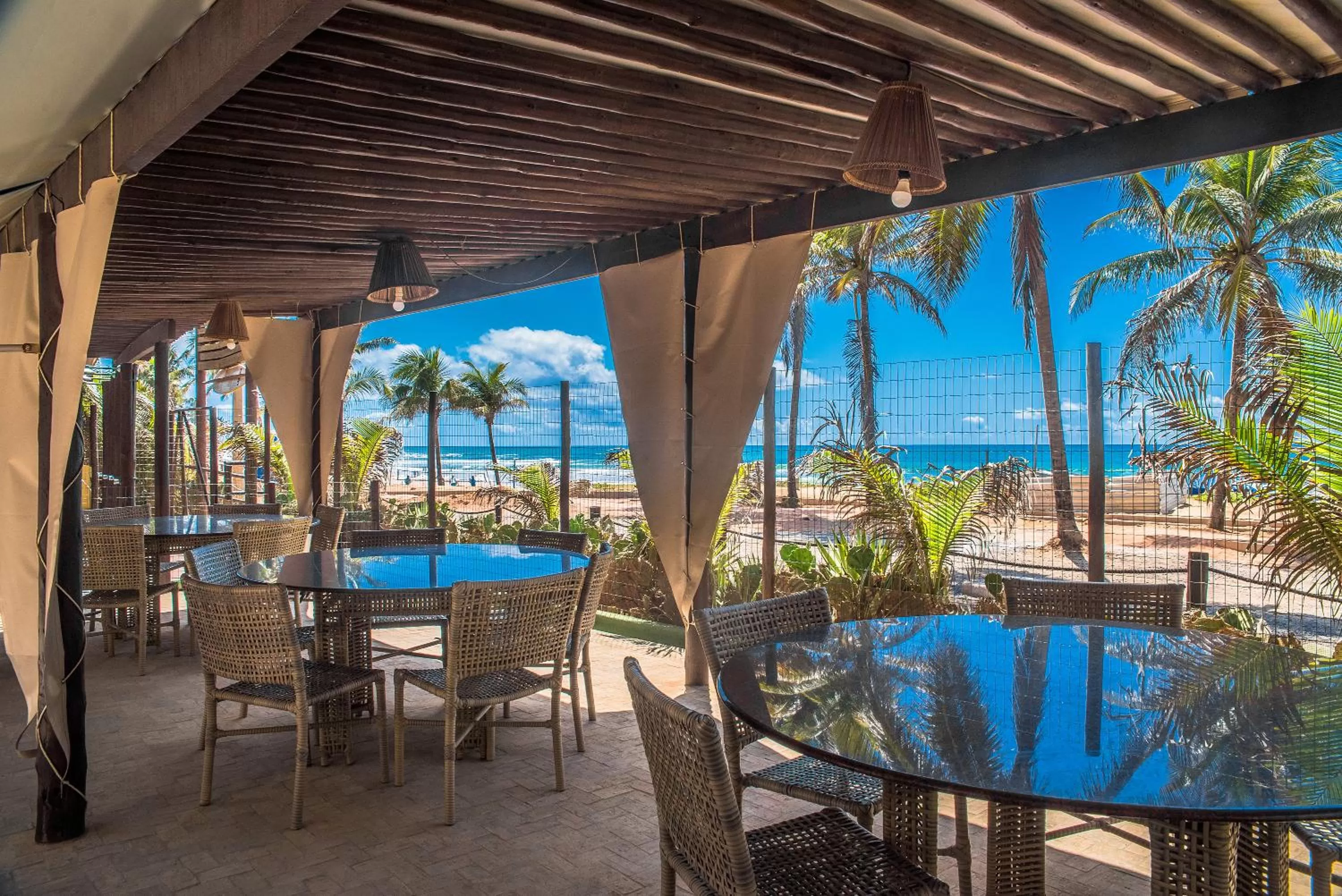 Restaurant/places to eat in Gran Hotel Stella Maris Urban Resort & Conventions