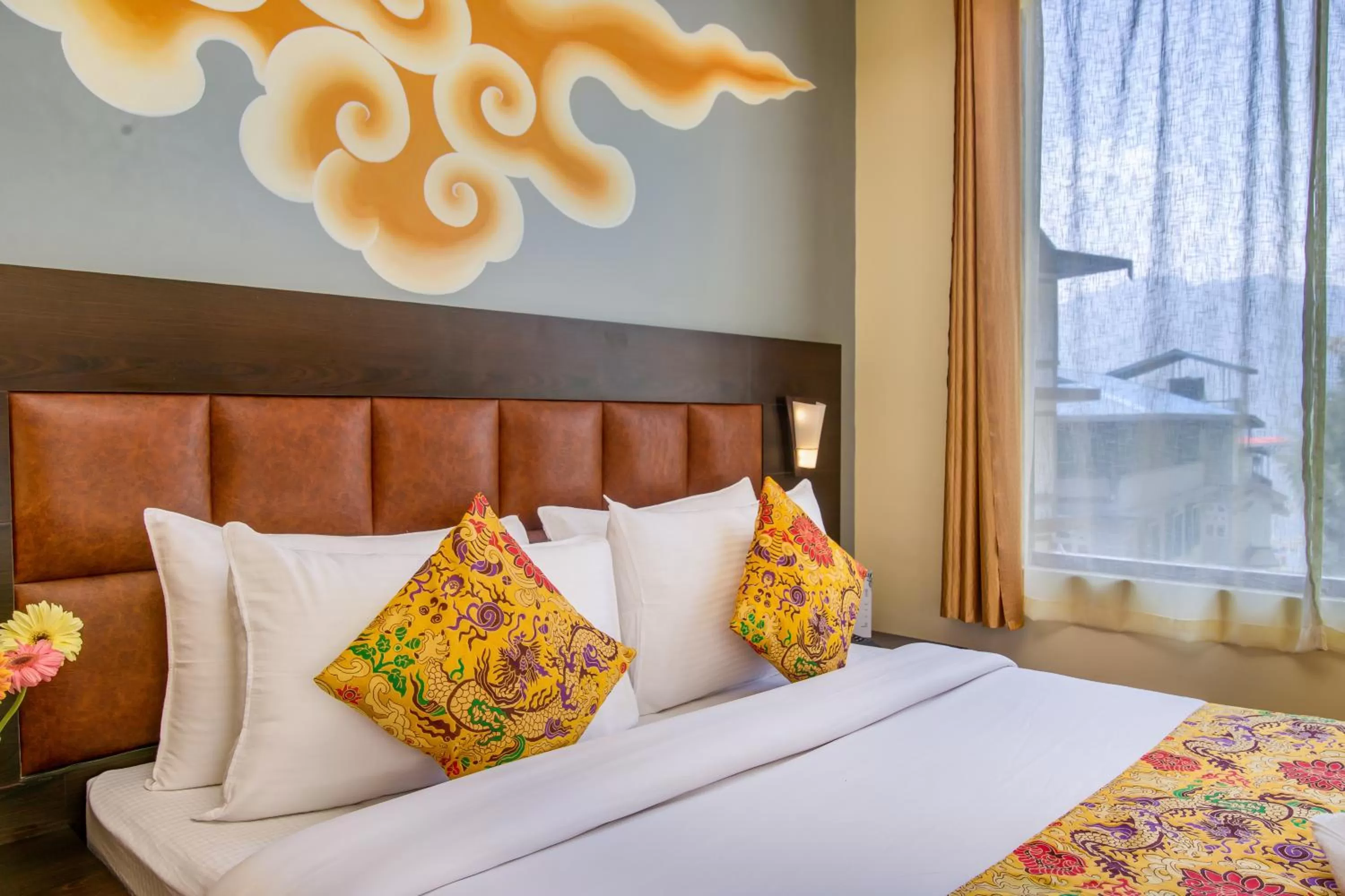 Bedroom, Bed in Muscatel Grand Silkroute - 300 Mts from MG Marg