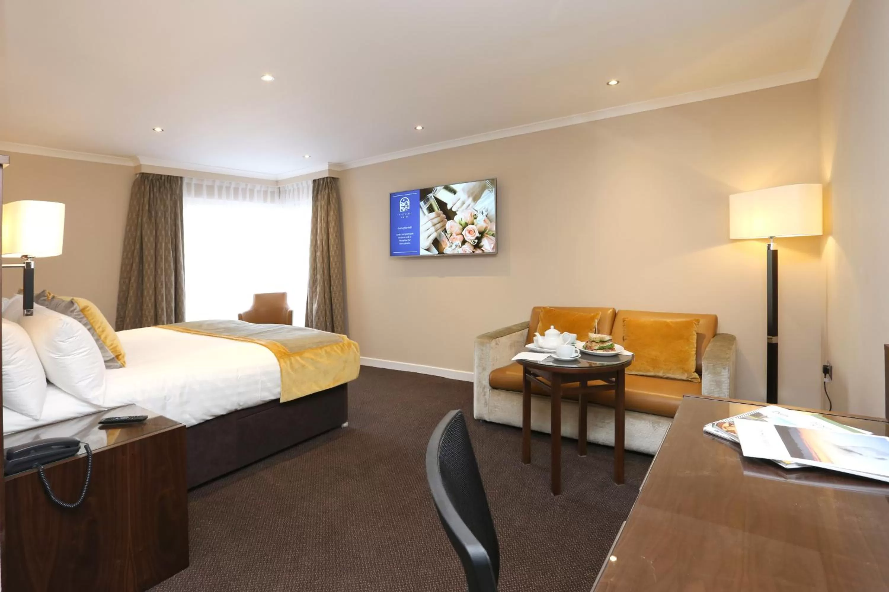 Bedroom, Bed in Invercarse Hotel Dundee, BW Signature Collection