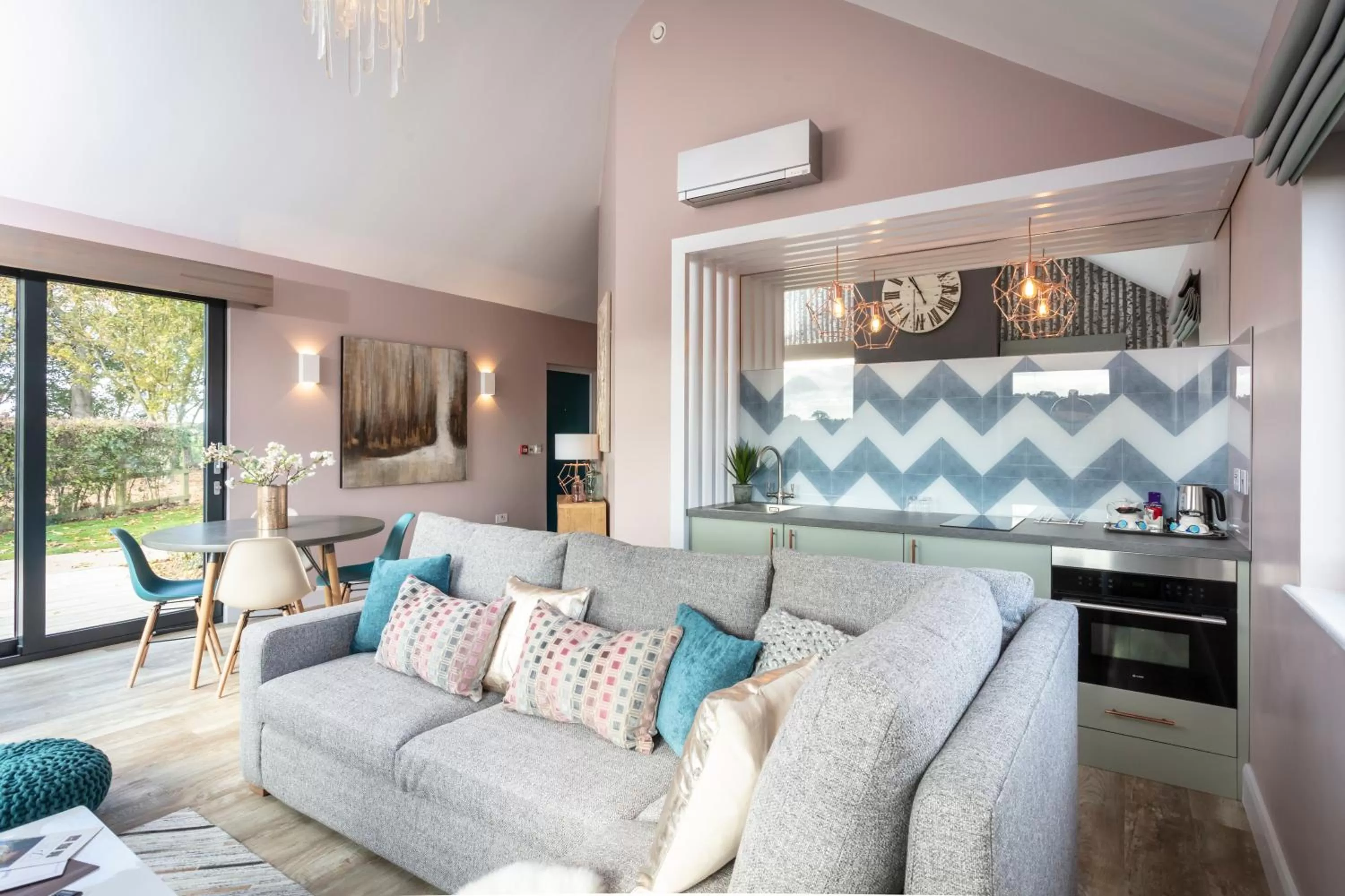 Living room in Park Farm Hotel