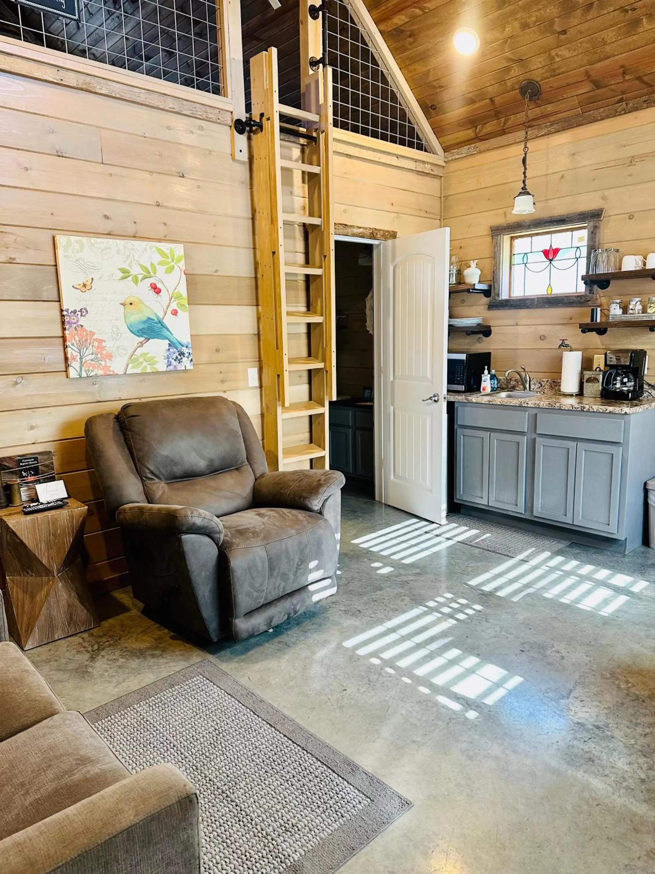 Kitchen or kitchenette, Kitchen/Kitchenette in Knotty Squirrel Cabins