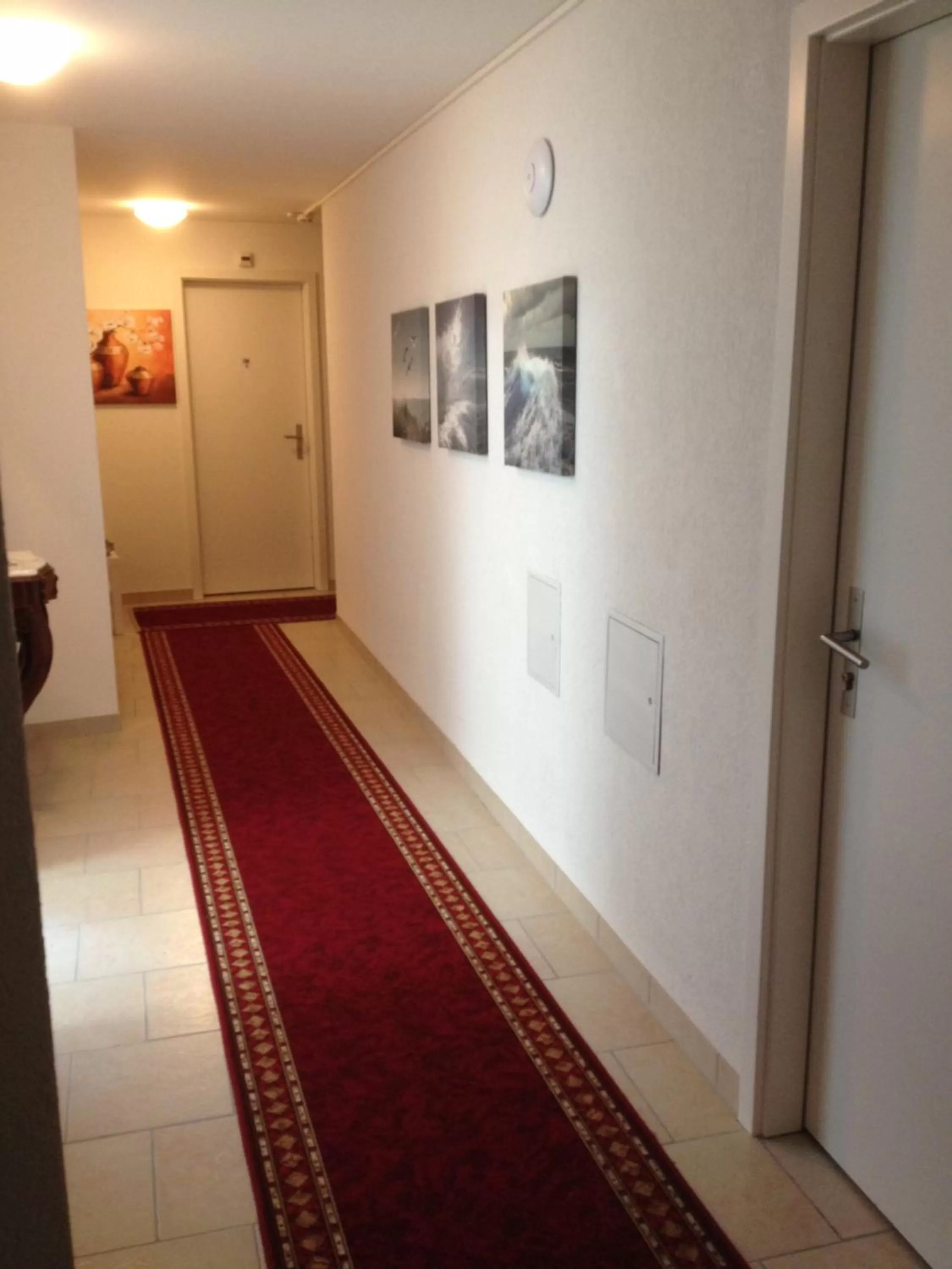 Decorative detail in Hostellerie de L'Hôtel de Ville