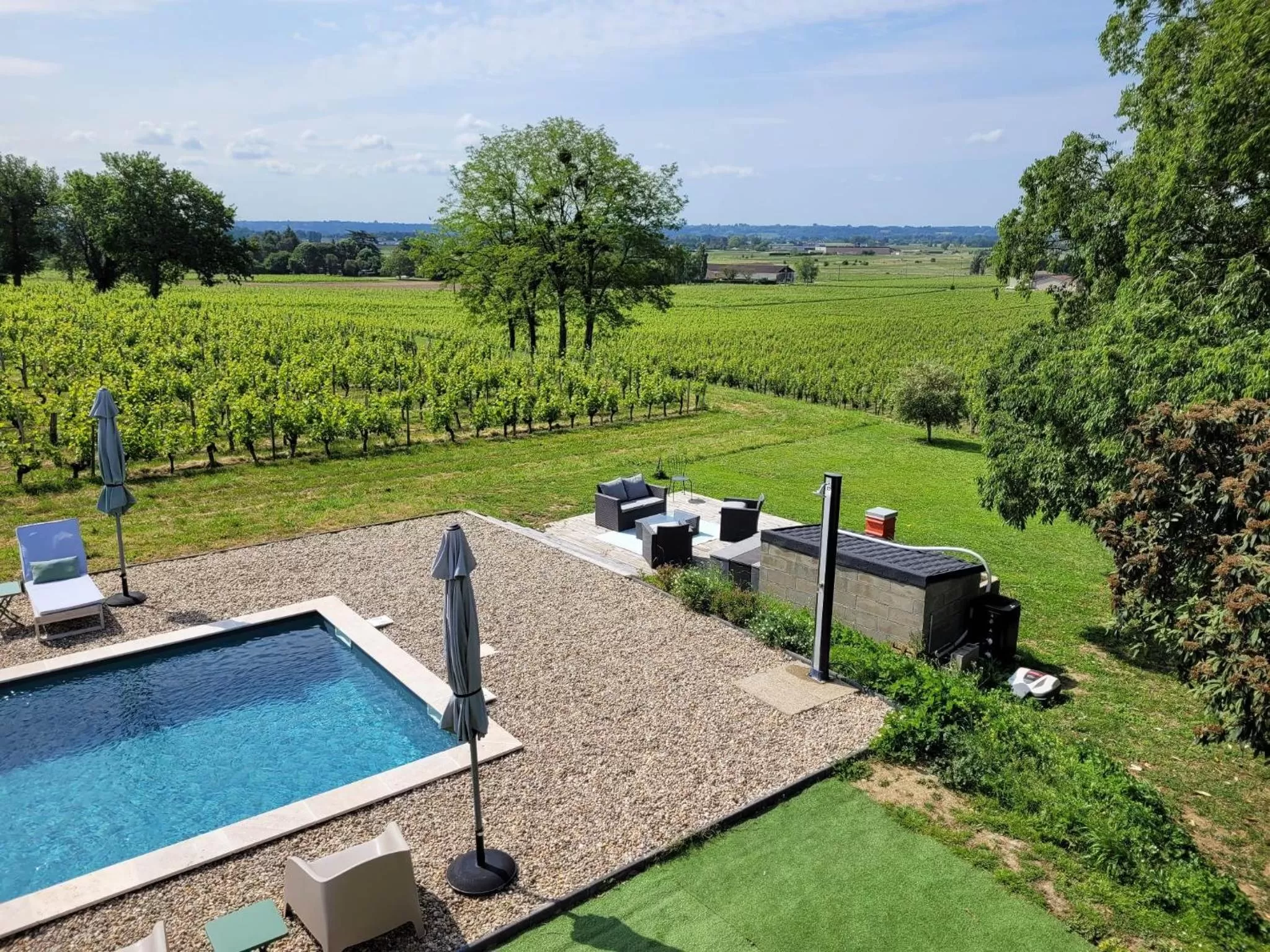 Swimming pool, Pool View in A L'OMBRE DE LA TREILLE -Proche Saint-Emilion