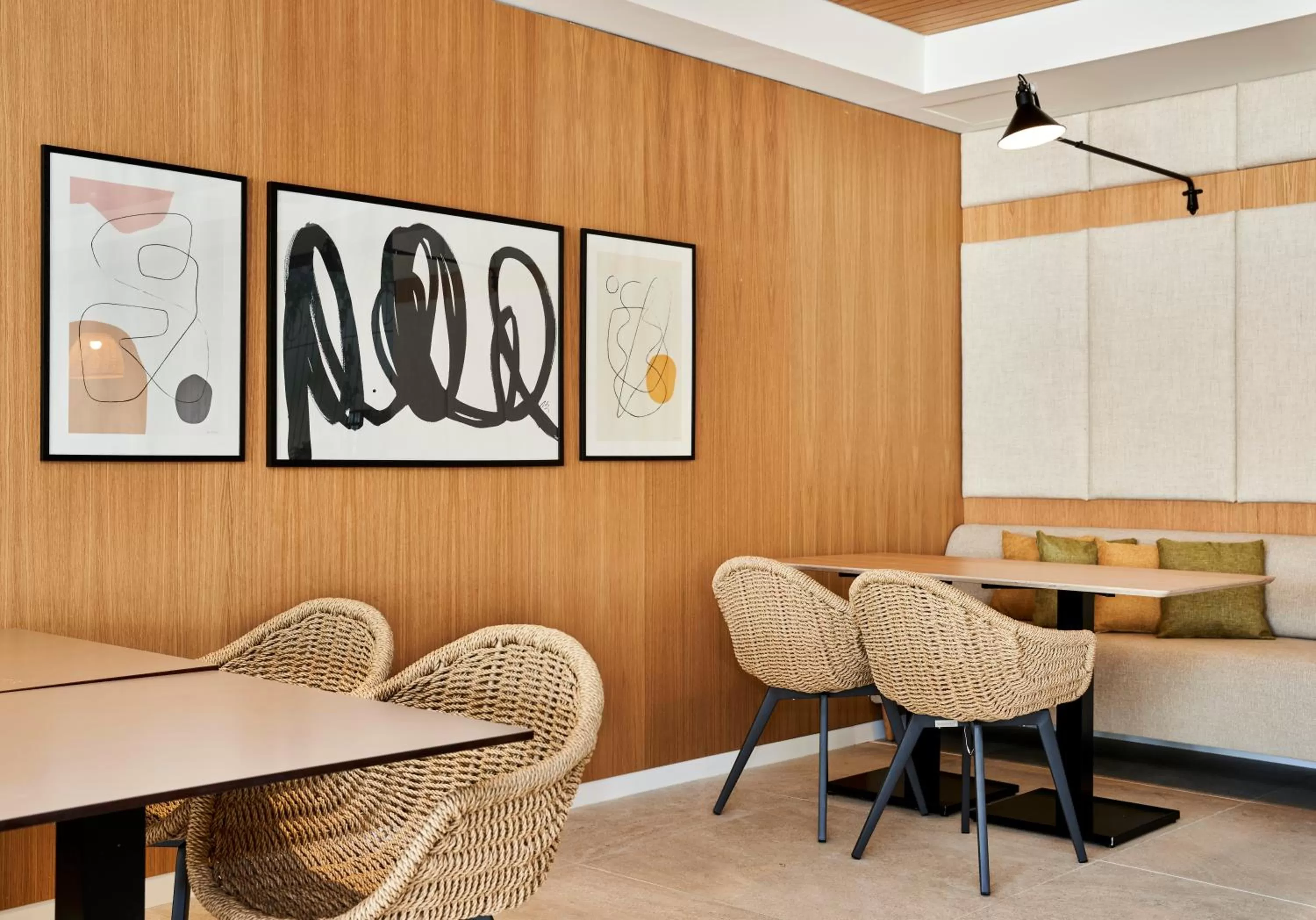 Lounge or bar in Hoposa Hotel & Apartaments VillaConcha