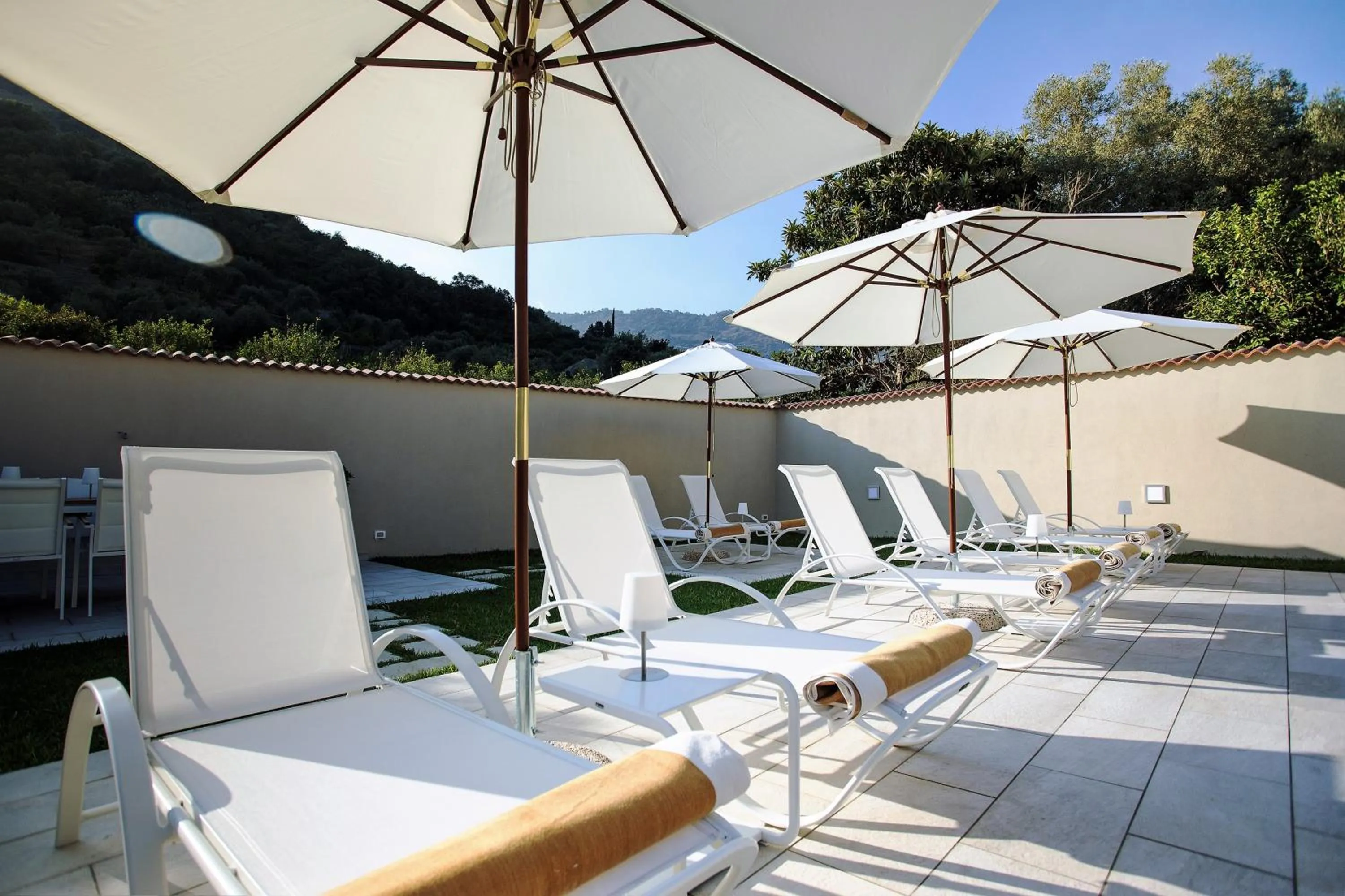 Swimming pool in Lemon House