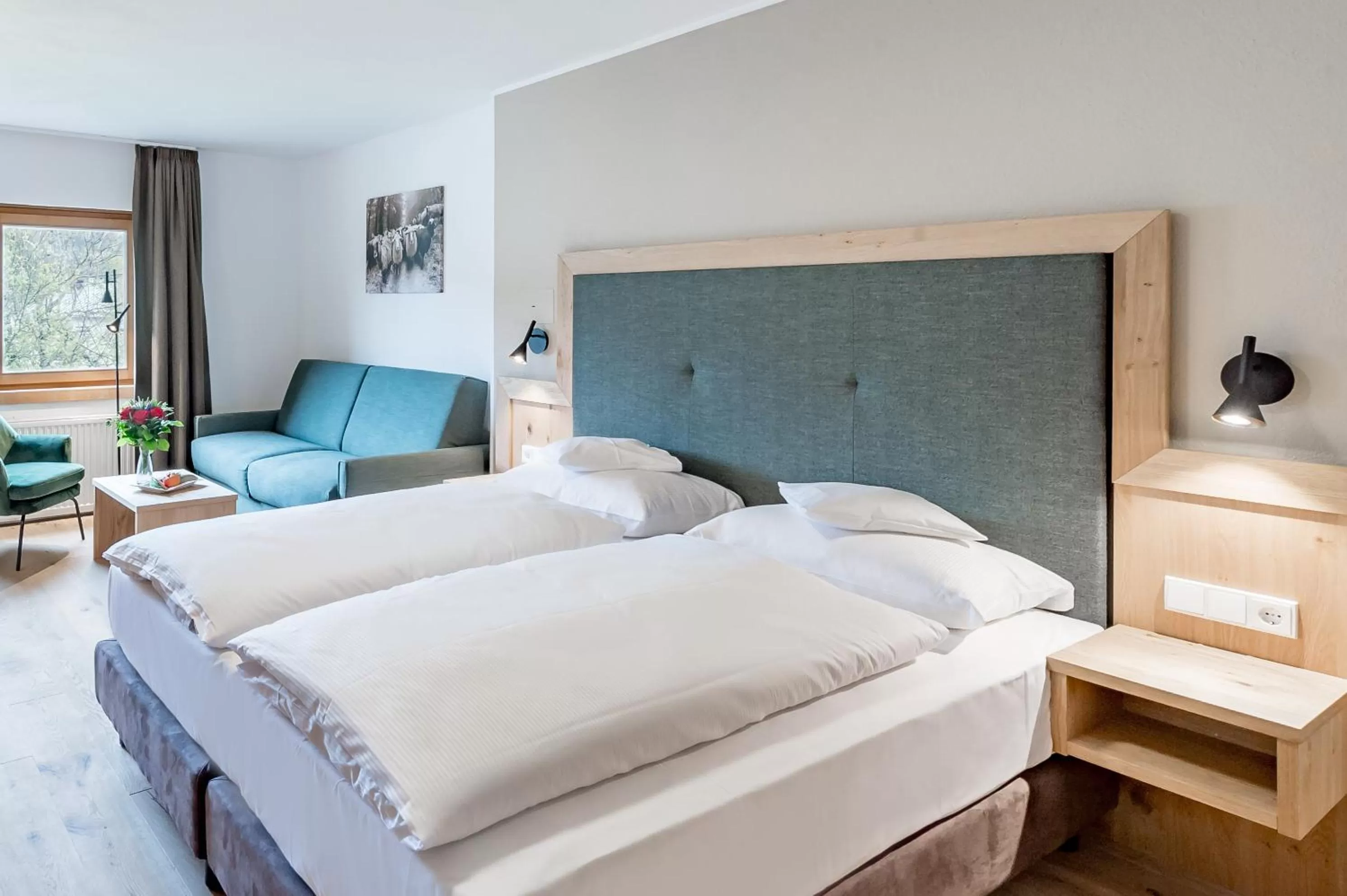 Photo of the whole room, Bed in Hotel Zum Gourmet