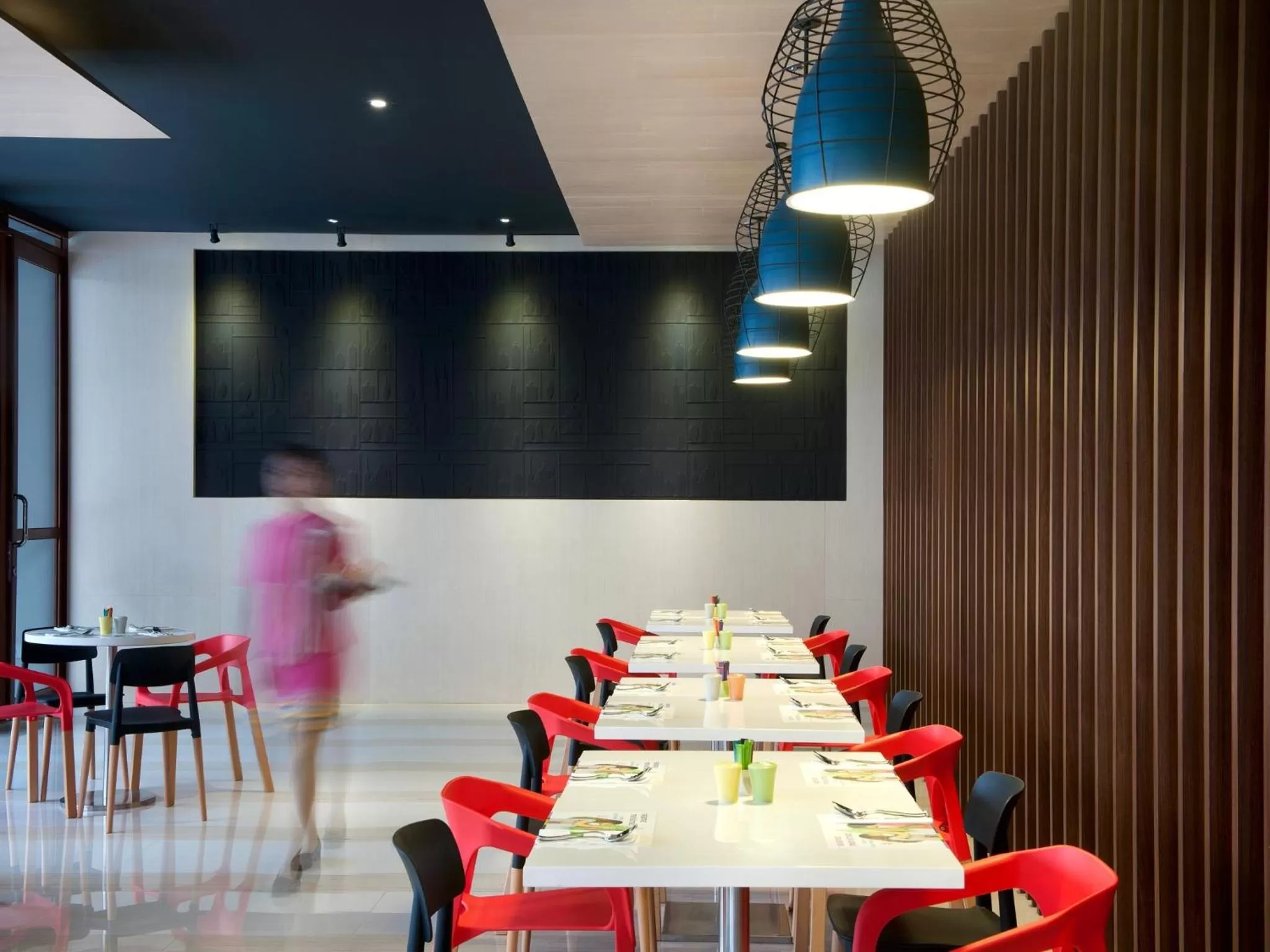 Restaurant/places to eat in Ibis Styles Jakarta Airport