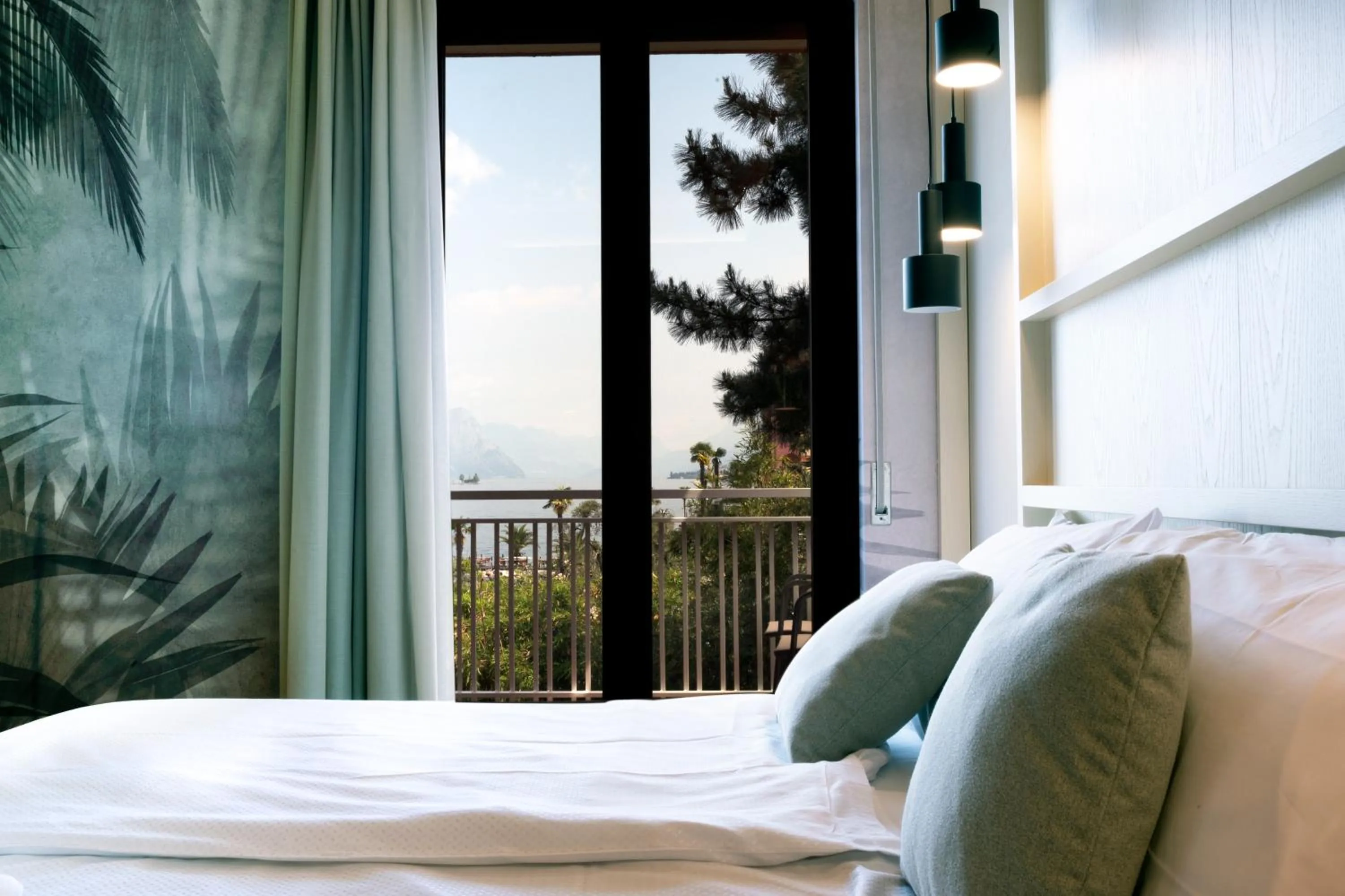 Bed in Hotel Du Lac - Relax Attitude Hotel